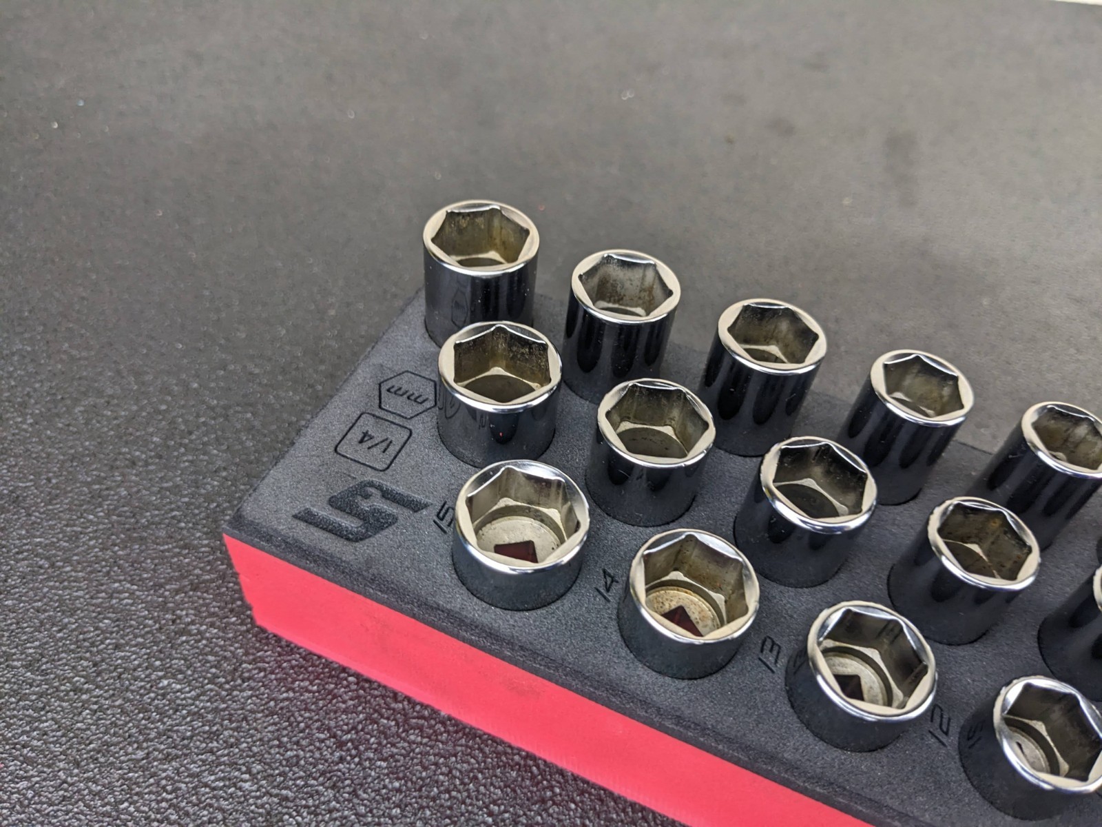 #bp053 Snap-On Tools NEW 142STMMSYFR1 42pc 1/4″ Drive Metric Foam Socket Set