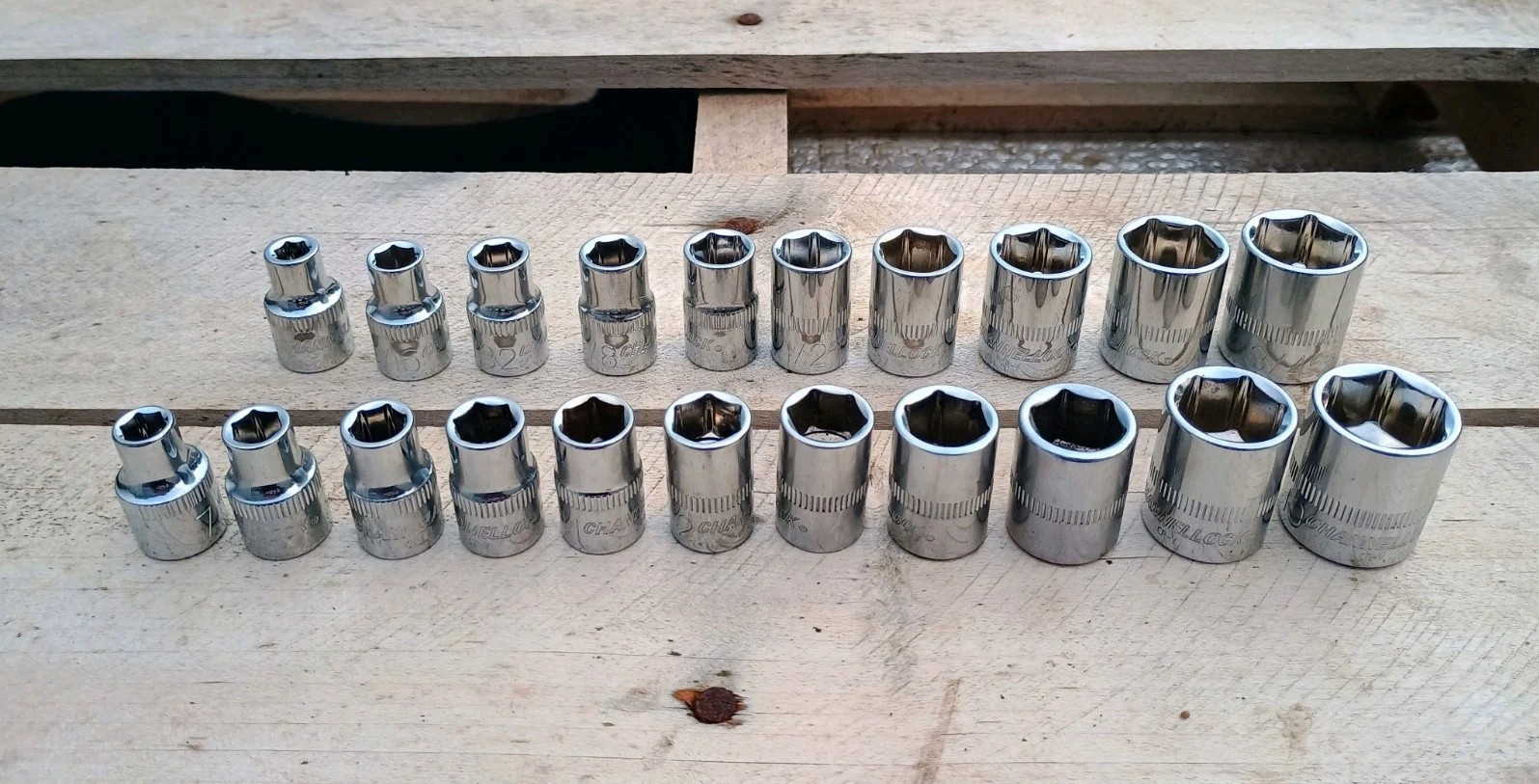 CHANNELLOCK 21 Piece SAE and METRIC 6 Point Standard Socket Set For 3/8″ Drive