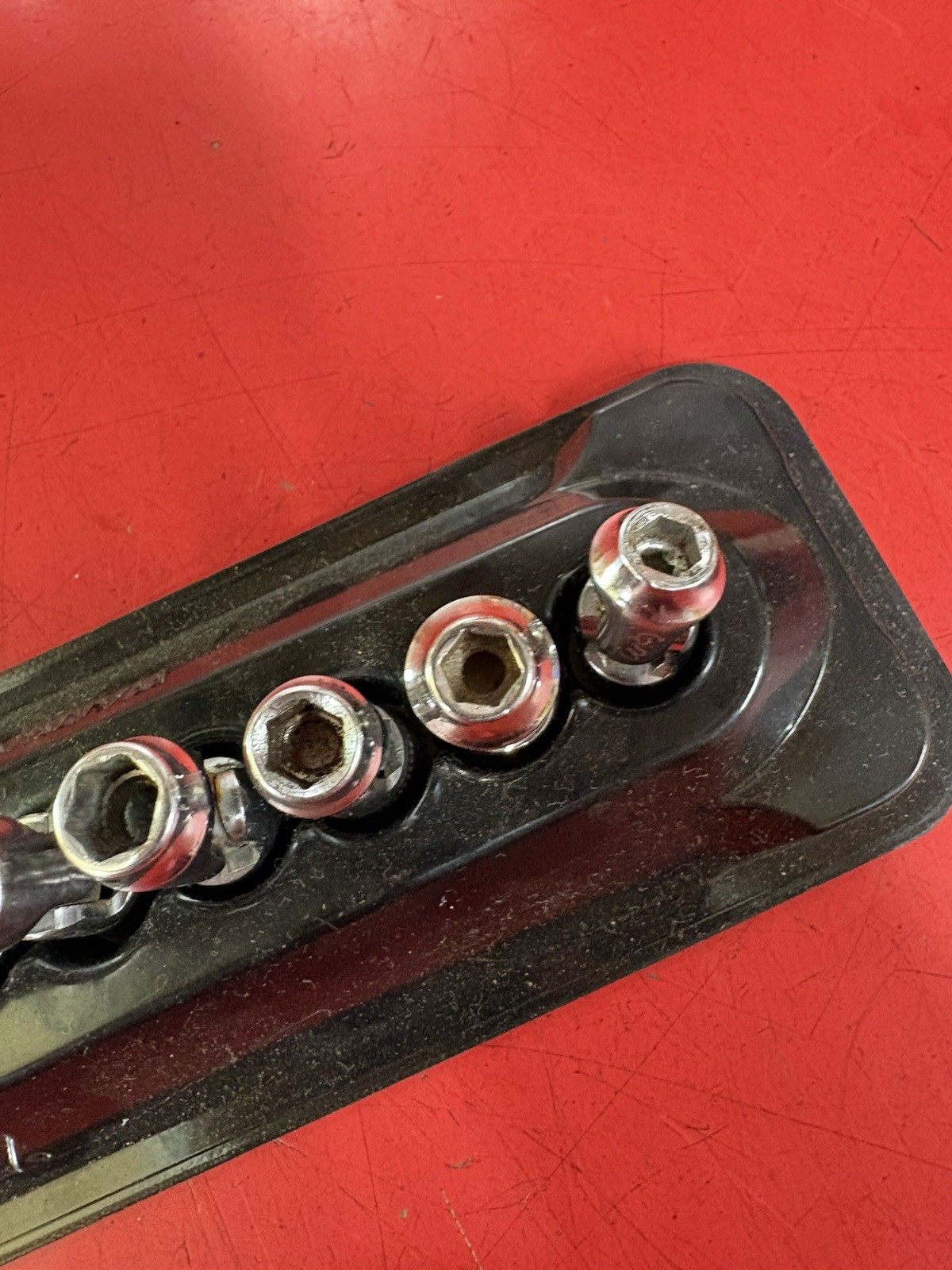 Snap On 12pc 111TMUSMA + 5mm 1/4″ Dr. Metric Universal Swivel Socket Set 5-15mm