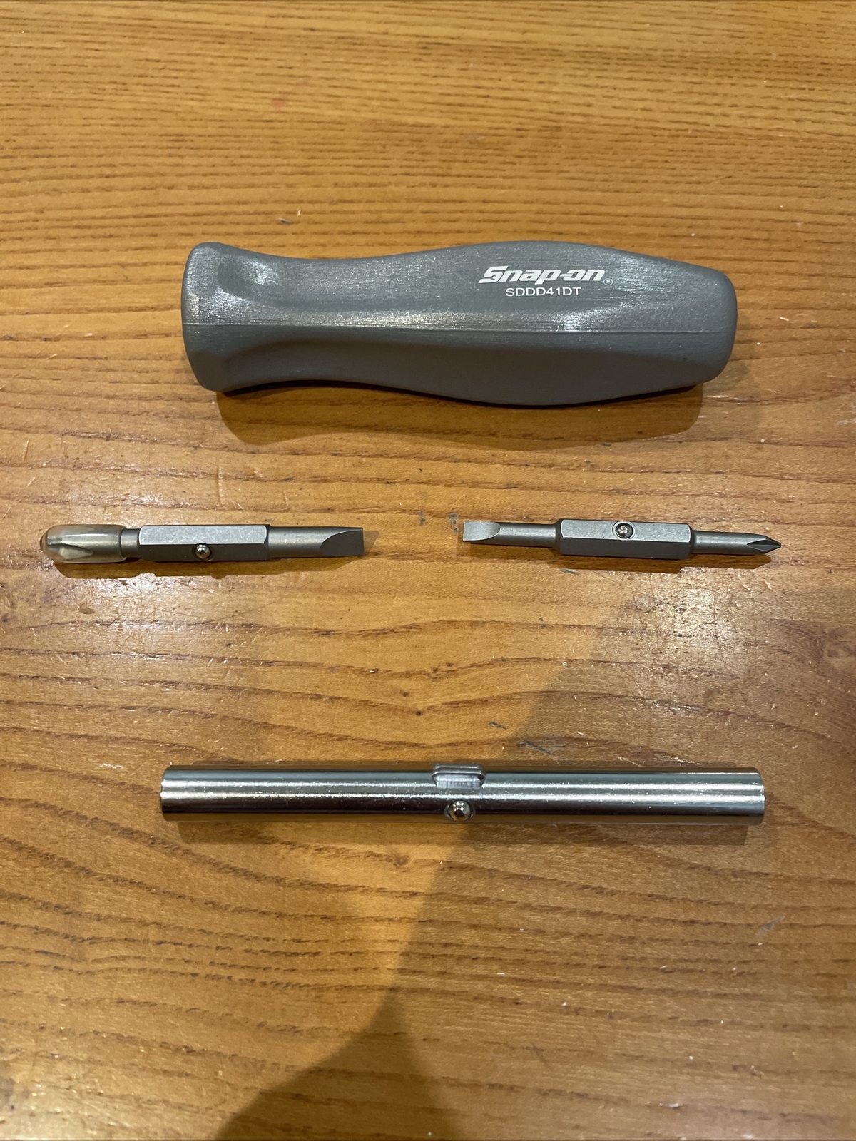 *NEW* Snap-on Reversible Screwdriver SDDD41DT *4 BITS* GRAY, CLASSIC HARD HANDLE