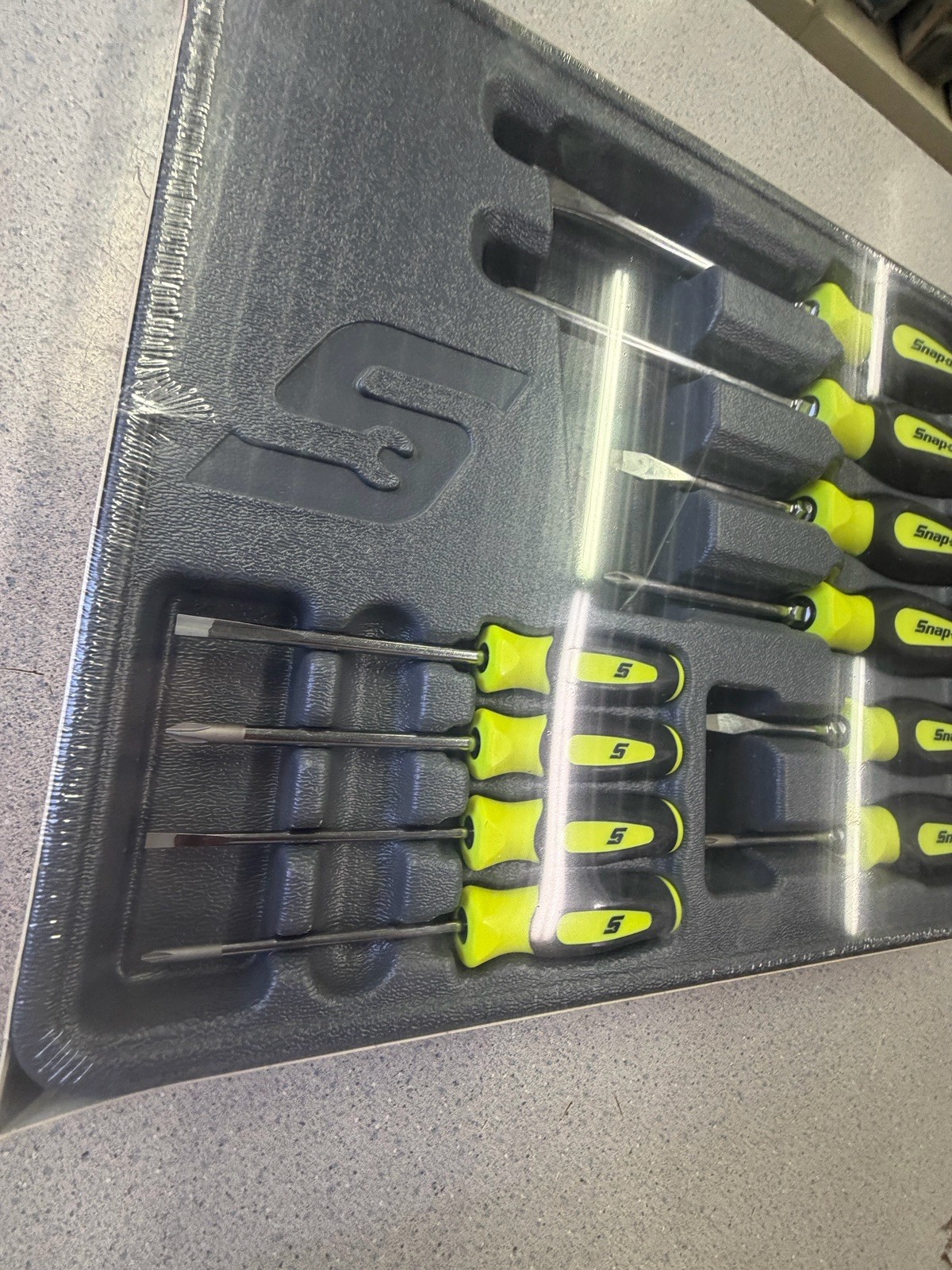 Snap-on Tools USA NEW 10pc HIVIZ Soft Grip Phillips & Flat Head Screwdriver Sets