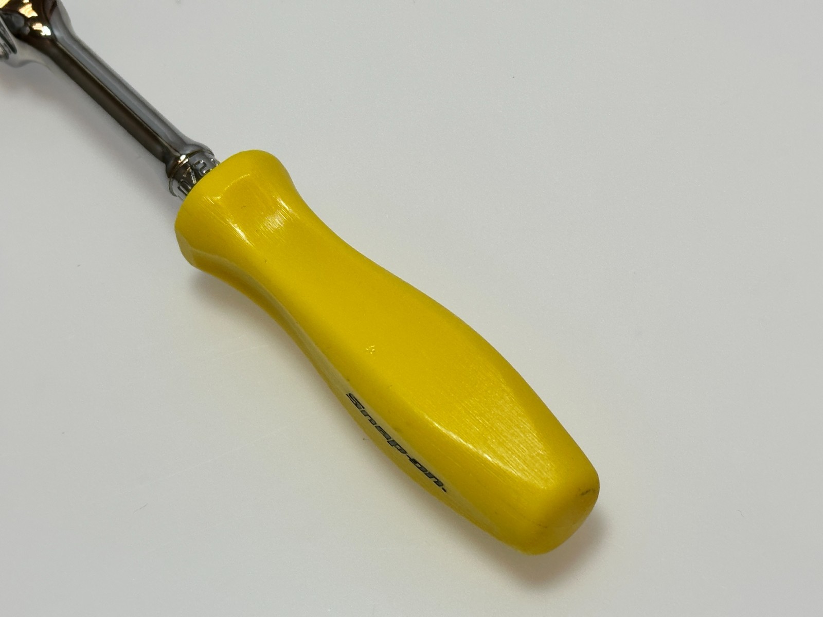 Snap-on Tools USA 1/4″ Drive CLASSIC YELLOW Hard Grip Handle Ratchet – THLD72Y