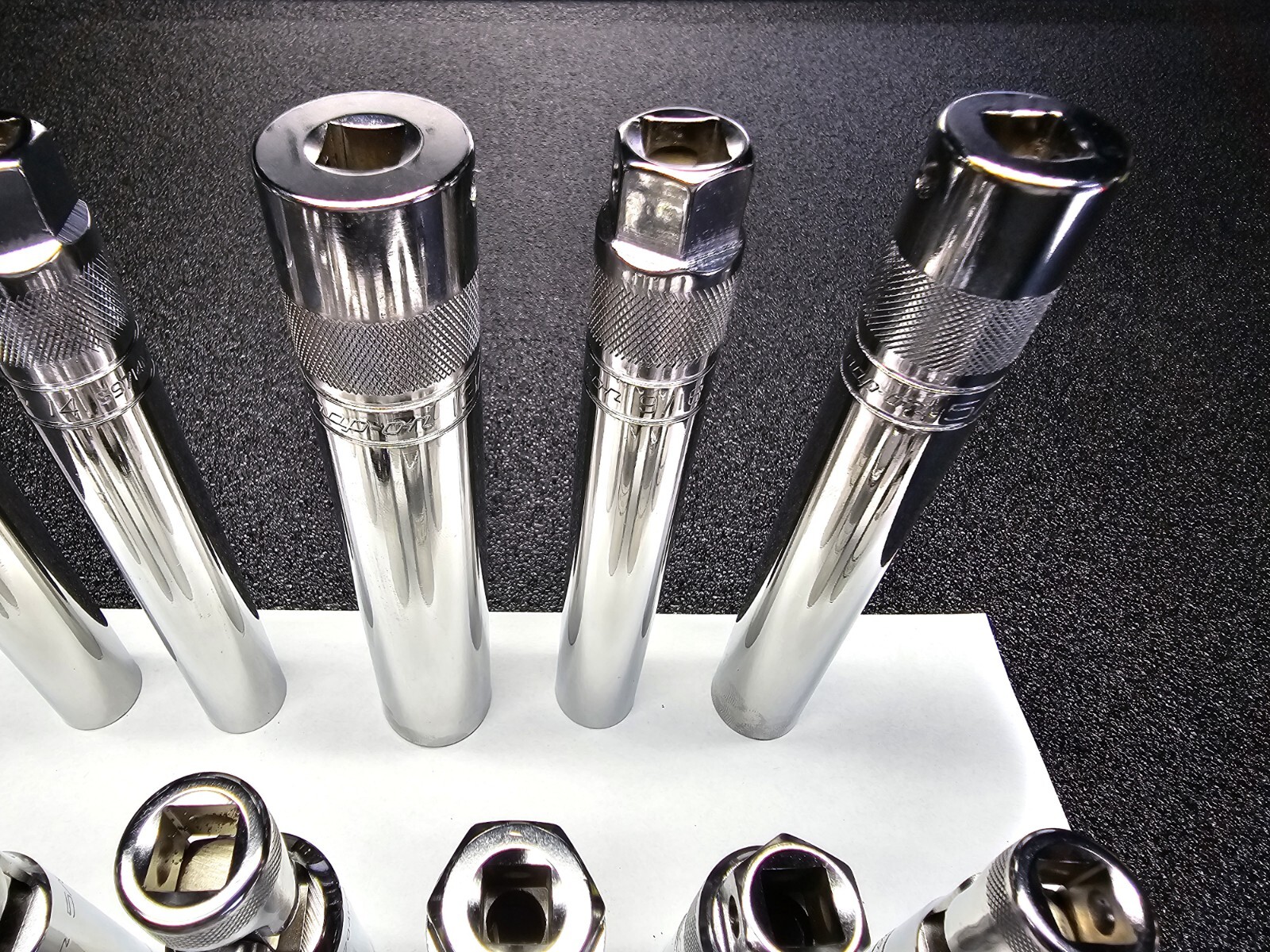 Snap-on Tools NEW 3/8″ Drive 16pc SAE & Metric 6pt & 12pt Spark Plug Socket Set