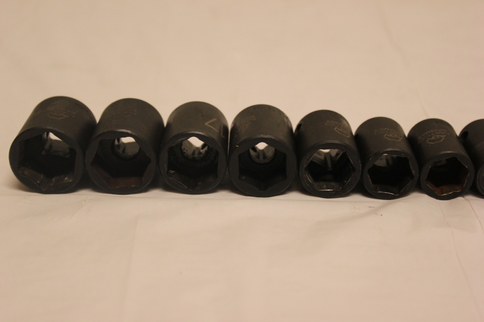 MATCO Tools ADV 13 Pc 3/8″ Drive Metric 12 Point Impact Socket Set 7-19mm F2B8