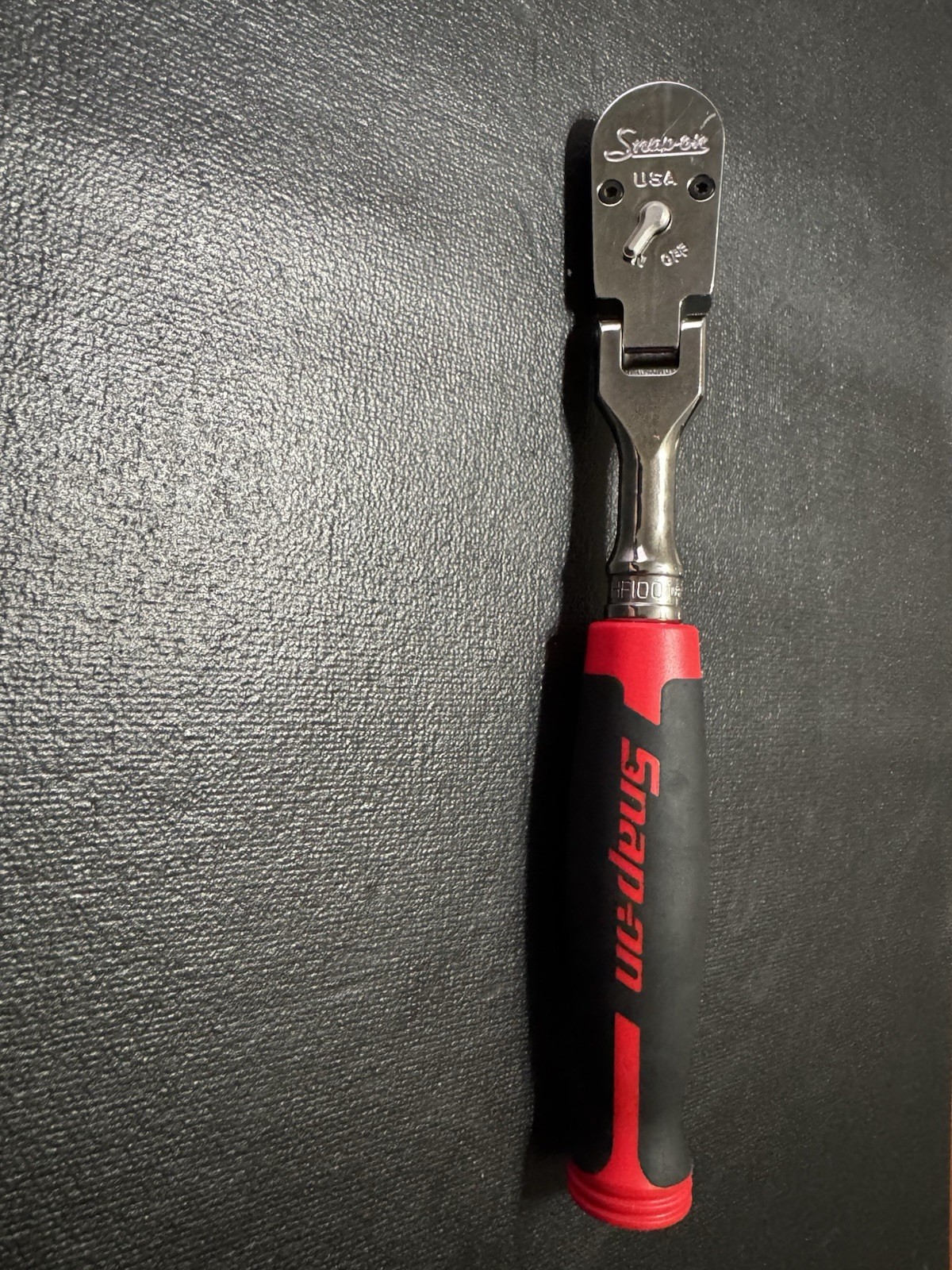 NEW With Scratch 3/8″ Drive Cynergy™ Soft Grip Flex-Head Ratchet (Red)