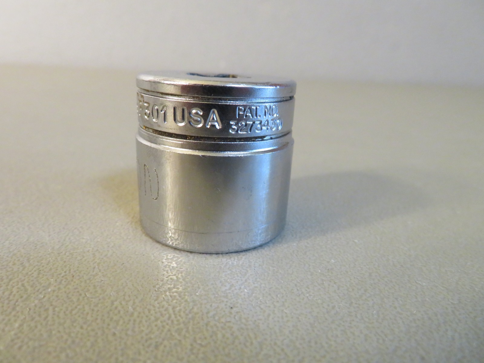 Snap on F301 Chrome 3/8″ Drive 15/16″ SAE 12 point Shallow Socket USA