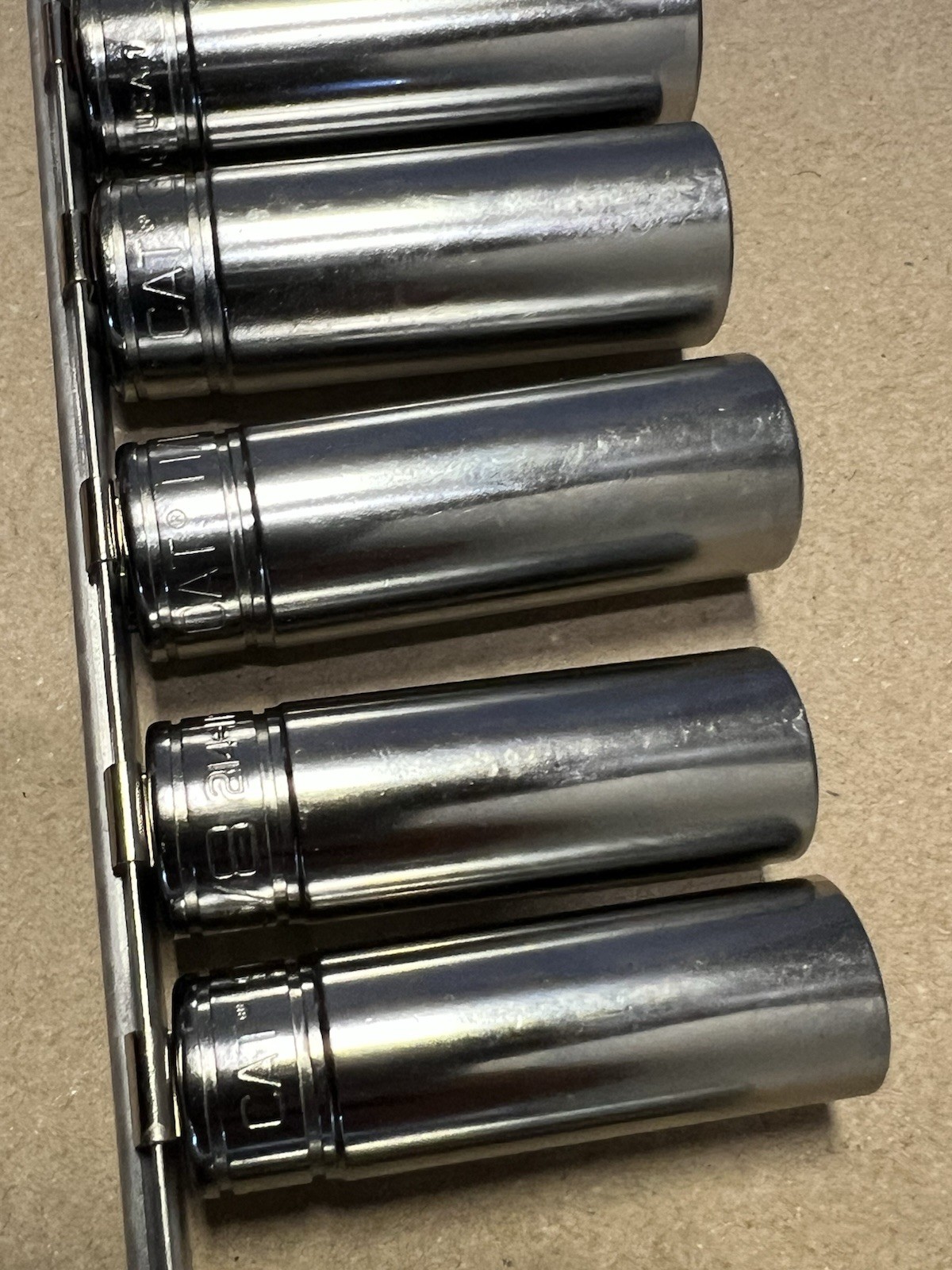 CAT/ Snap-On USA 3/8” Drive Deep Chrome SAE 9 Piece 6-Point Socket Set 3/8”-7/8”