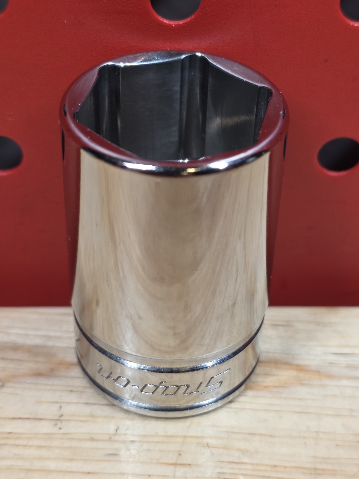 Snap-on Tools FSS281 7/8″ SAE 3/8″ Drive 6-Point Semi-Deep Chrome Socket USA