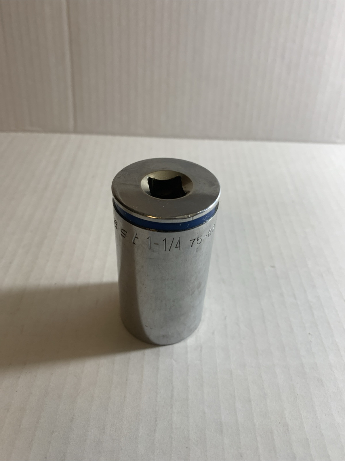 Duralast 1 1/4 in. 6 point,1/2″ drive socket