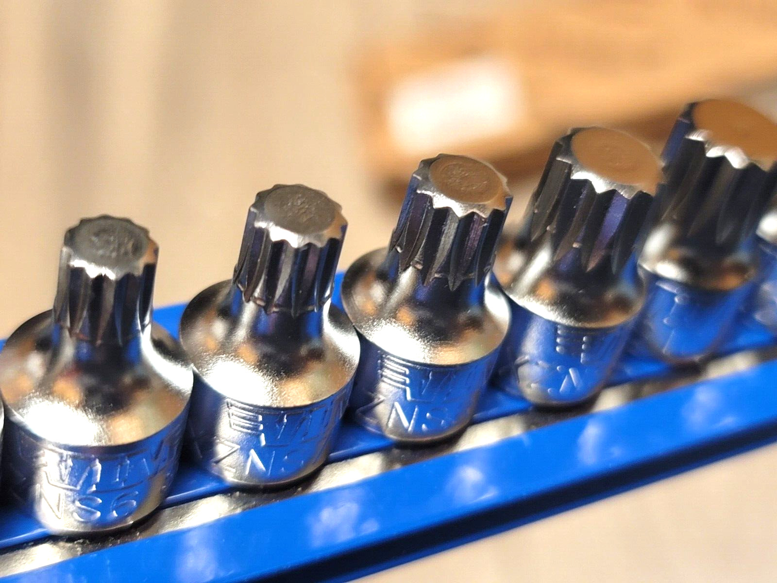 VIM 1/4″ dr 8pc XZN Stubby Bit Driver Socket Set w/Magrail XZN4-XZN12 #XZNS412