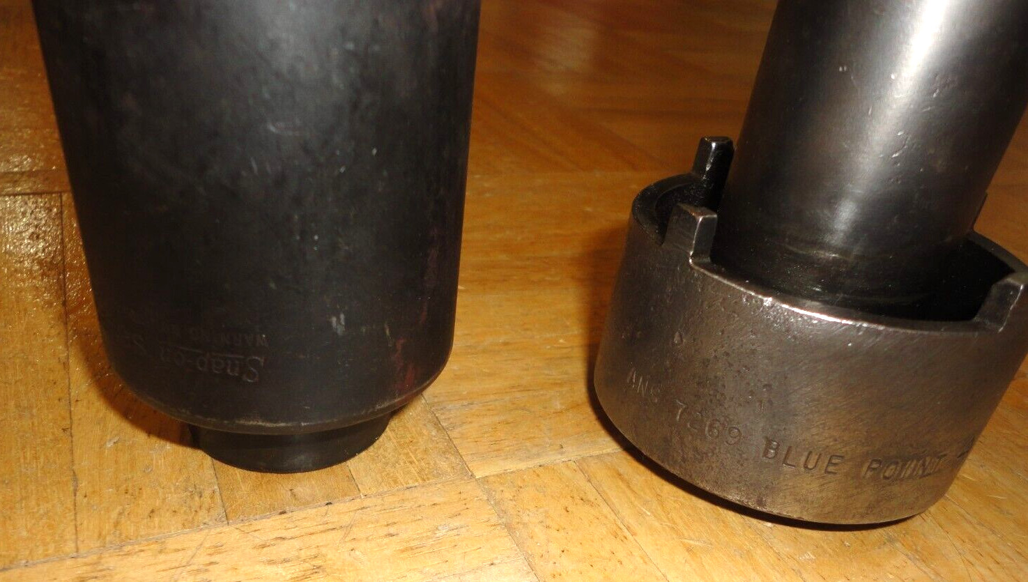 SNAP-ON TOOLS 2 PIECE 1/2 DRIVE AXLE NUT 4 LUG & 4 LUG SAE. SPANNER SOCKETS