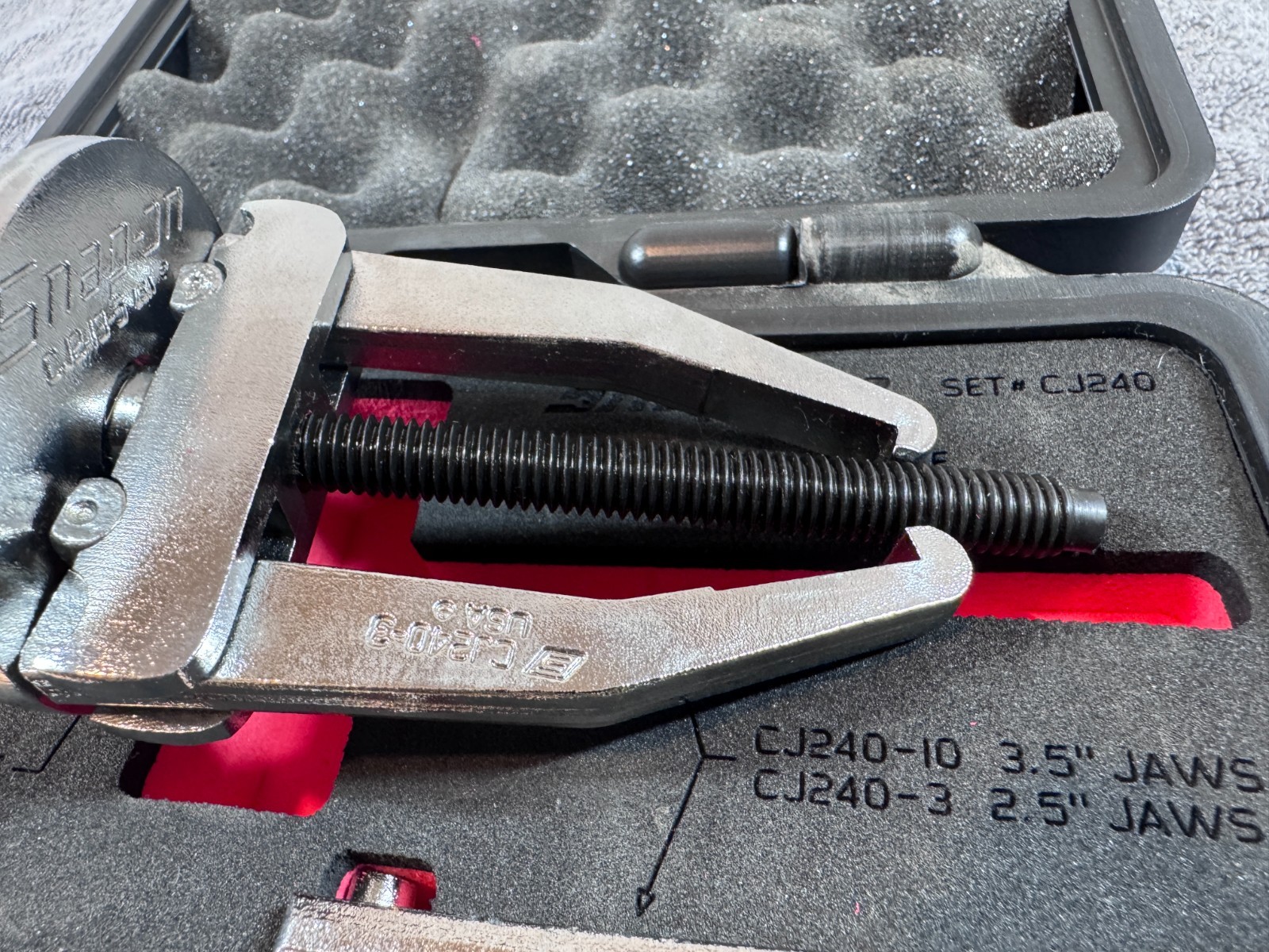 Excellent – Snap-On Tools USA Light Duty General Purpose Puller Set CJ240