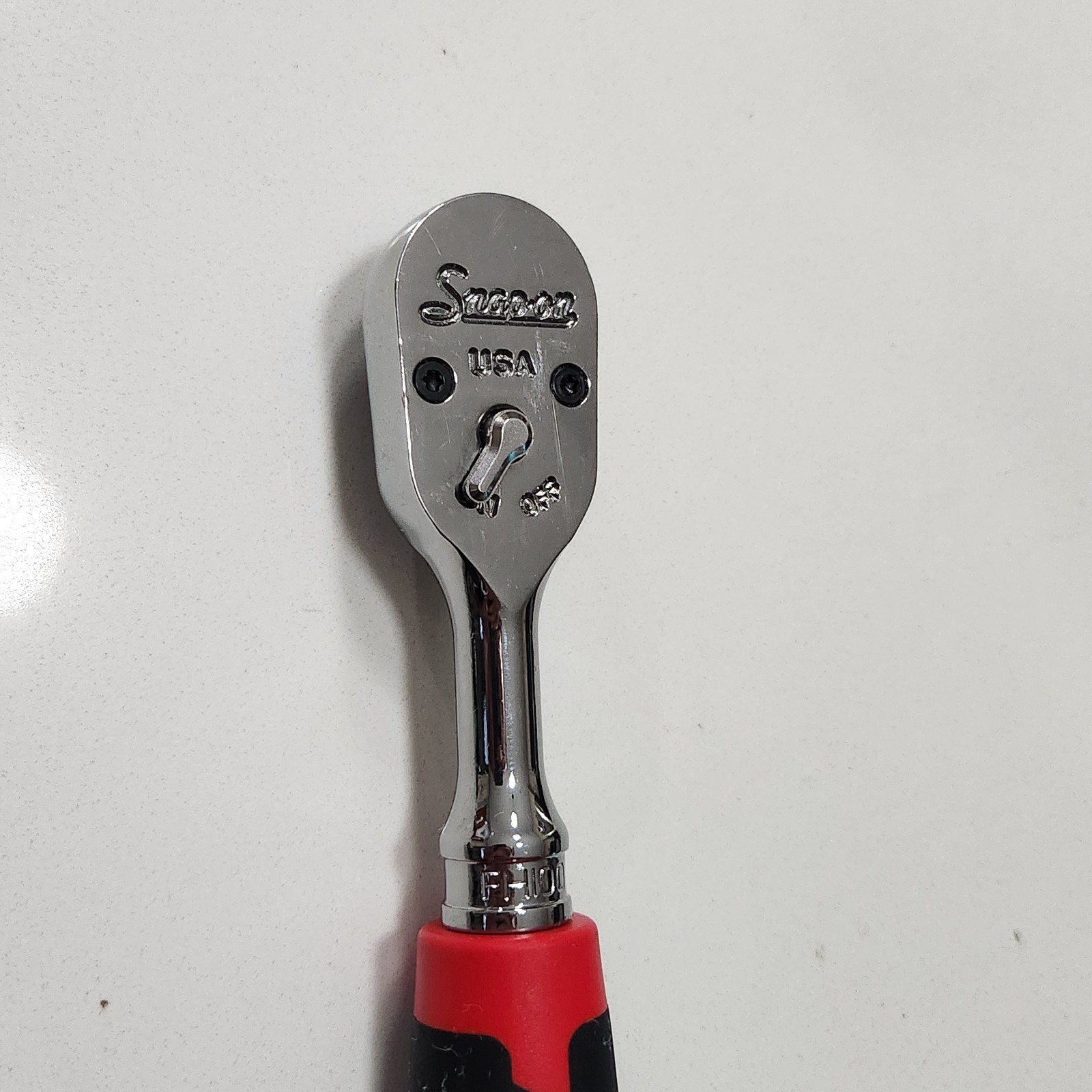 Snap-on Tools NEW STYLE 3/8″ Drive 100 Tooth Soft Grip Fixed Ratchet FH100