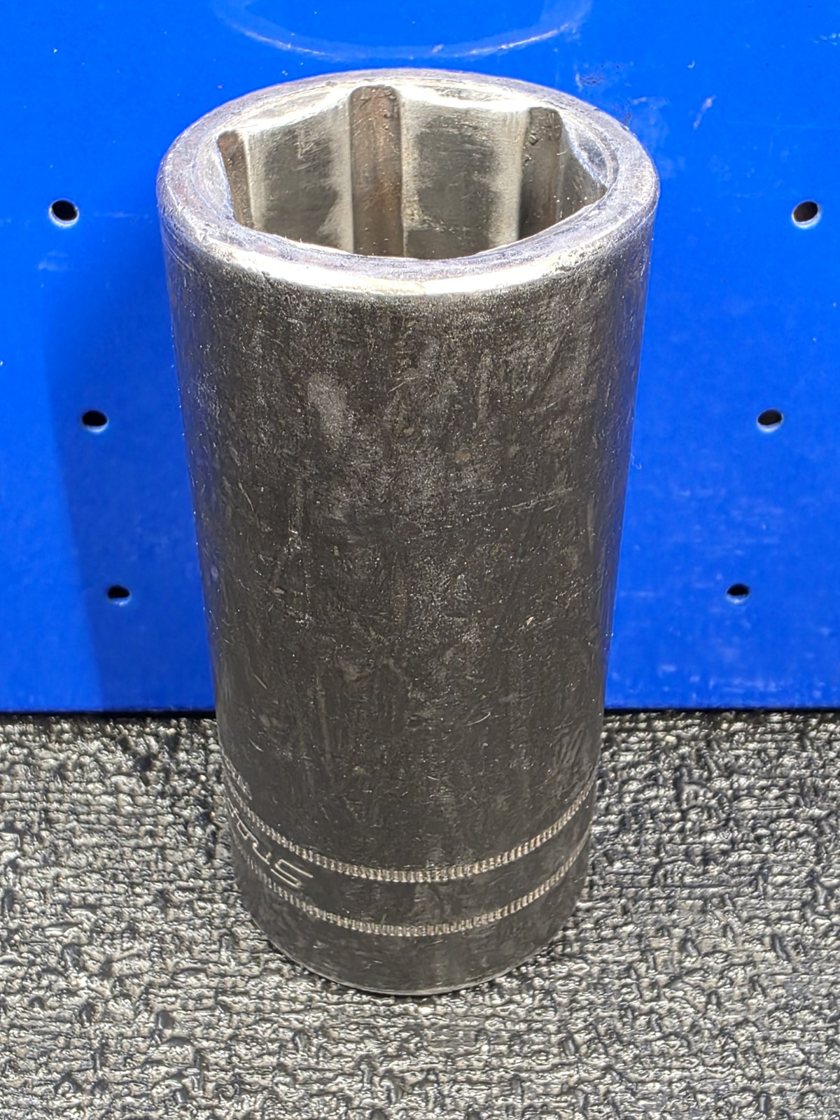 Snap-on Tools SIMM300 30mm 1/2″ Drive Metric DEEP 6-Point Impact Socket