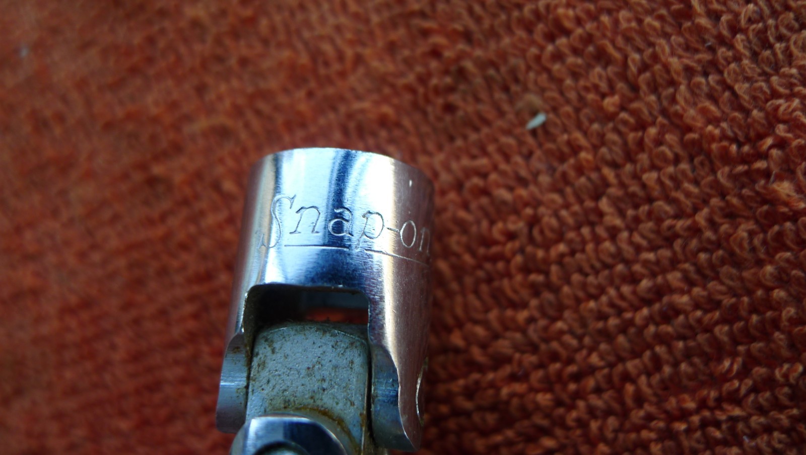 SNAP-ON 3/8″ DRIVE 7/6″ SWIVEL SOCKET, FVU14, 12 POINT
