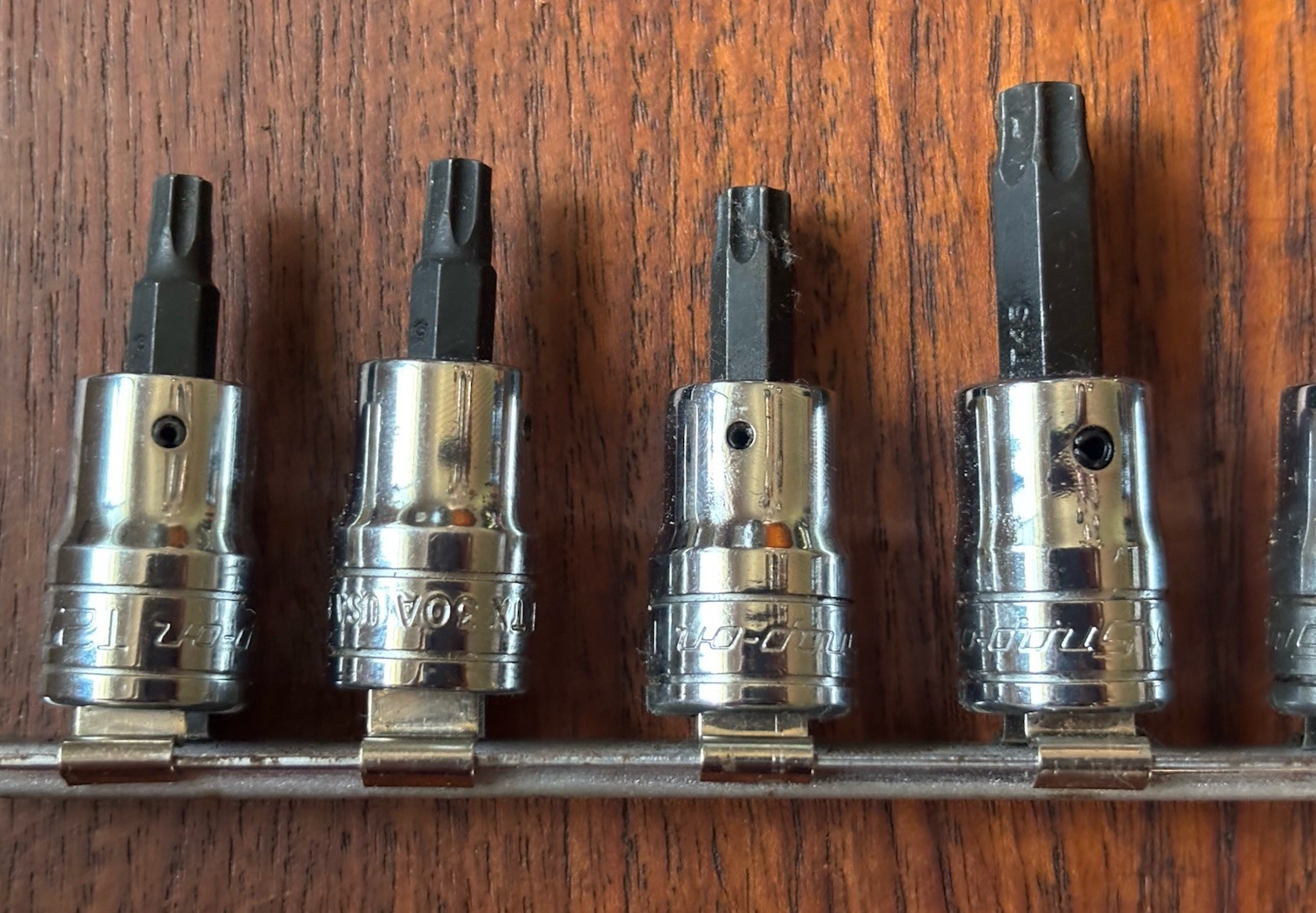 Snap-on 3/8″ Drive 7pc TORX Bit Standard Socket Set T27 T40 T45 T50 T551