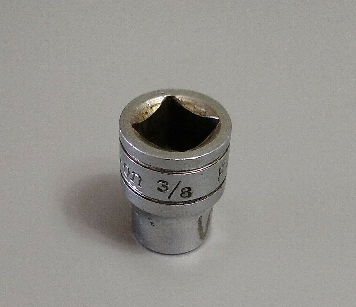 Snap-on F121 3/8″ DR 3/8″ Socket, Shallow, 12 Point.