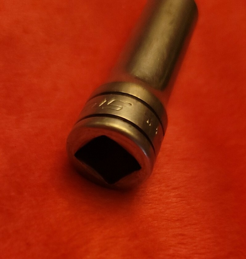 Snap-On Tool SFS121 3/8″ Deep Socket 6 Point 3/8″ Drive Socket Made in the USA