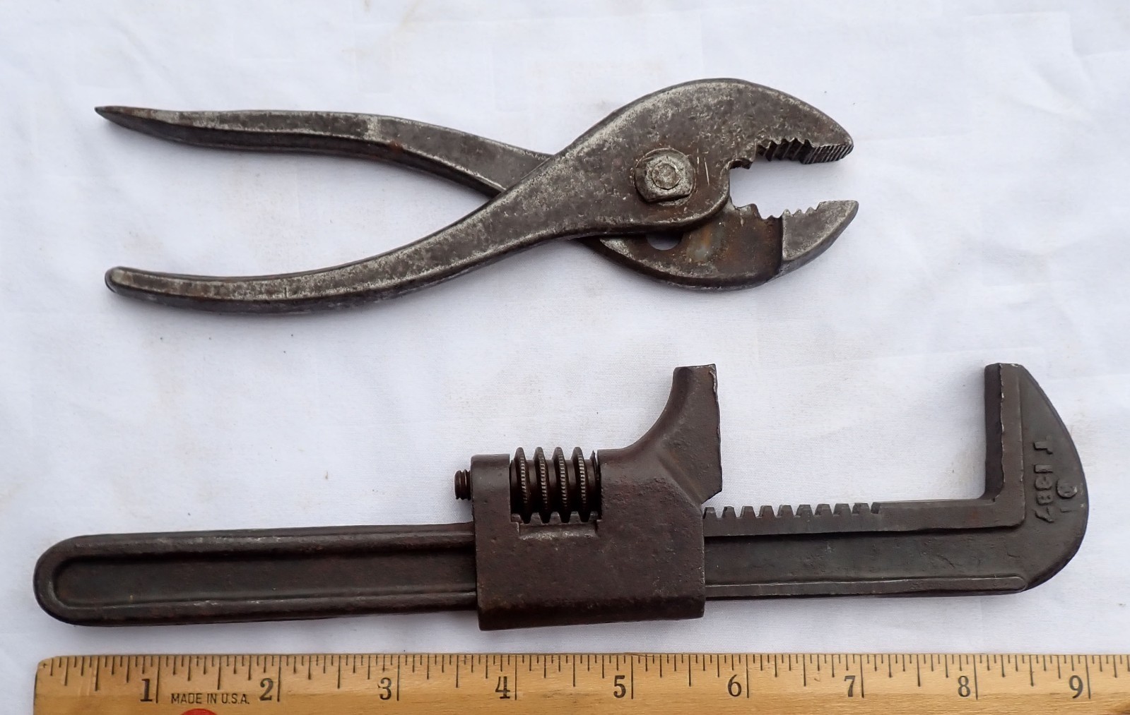 Ford Slip Joint Pliers with Screwdriver Tip and 9″ Pipe Wrench T 1387