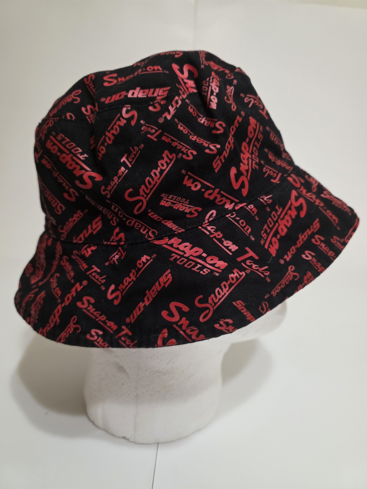 SNAP-ON TOOLS REVERSIBLE BUCKET HAT UNISEX ONE SIZE RED BLACK ALL OVER PRINT