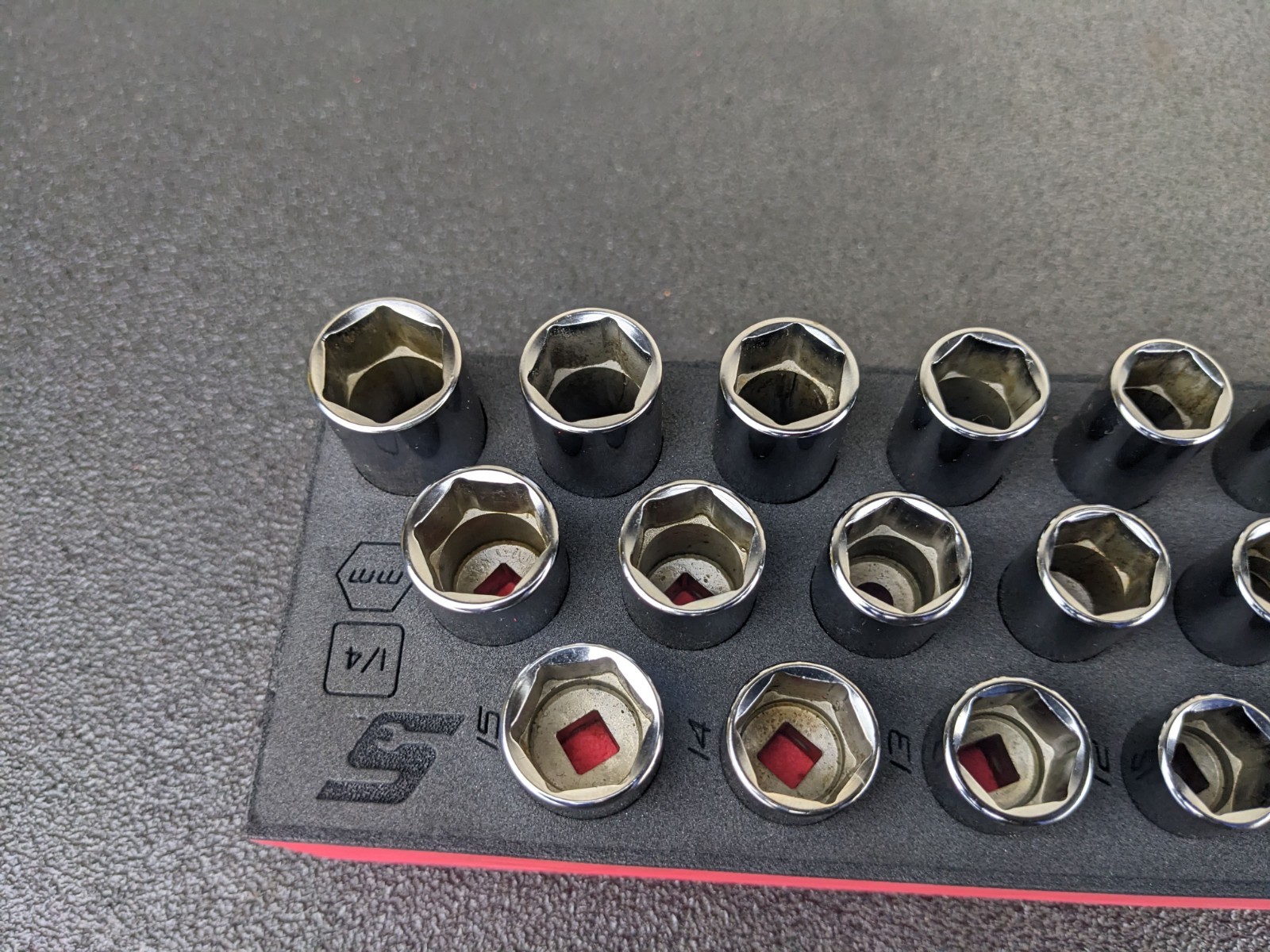 #bp053 Snap-On Tools NEW 142STMMSYFR1 42pc 1/4″ Drive Metric Foam Socket Set