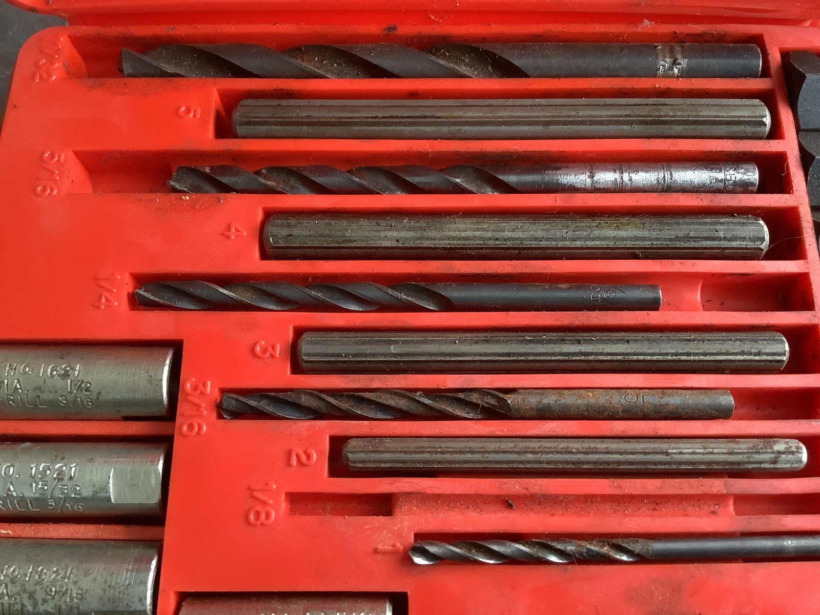 Snap On Blue Point Screw 1020 Extractor Set missing the smallest extractor