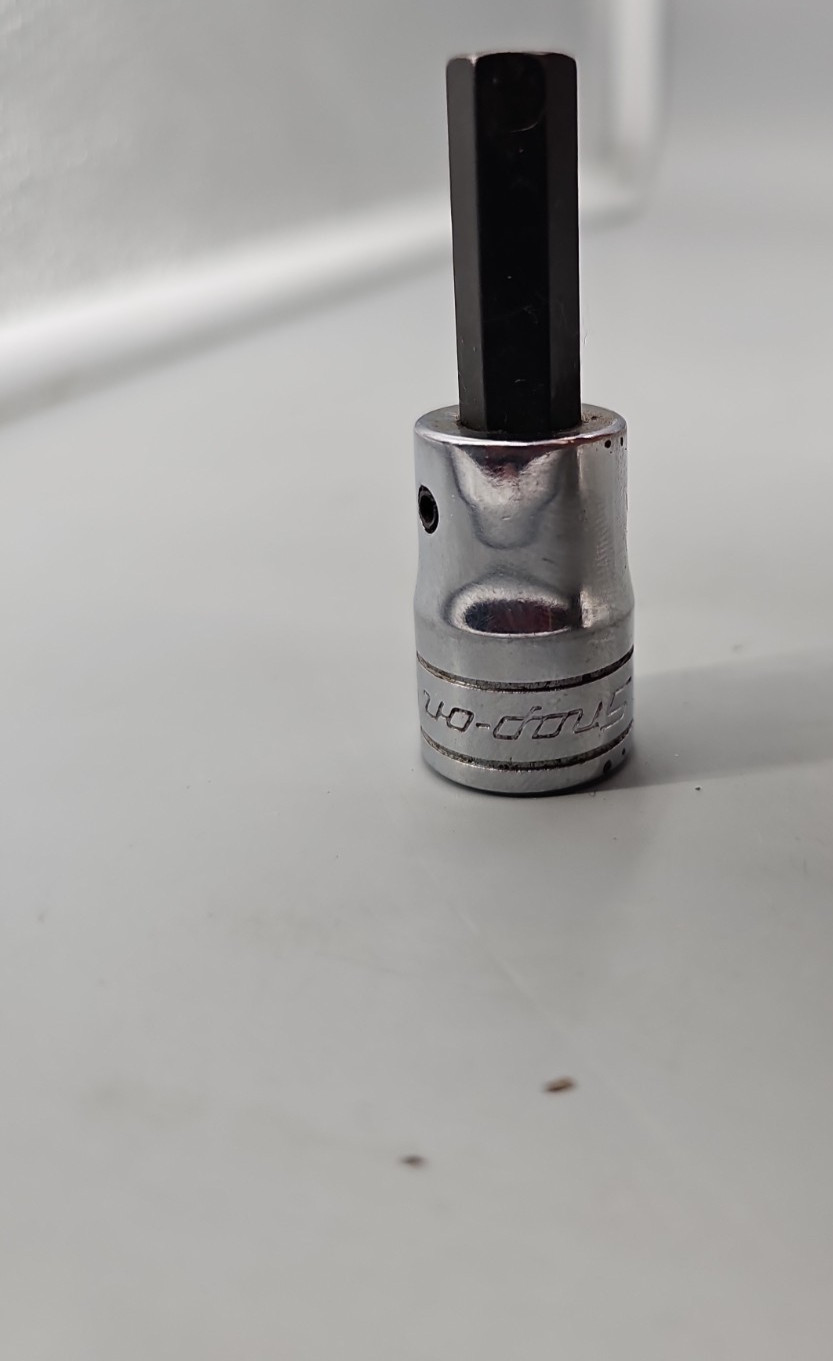 Snap-On Tools USA 3/8″ Drive 5/16″ SAE Hex Bit Chrome Socket FA10B