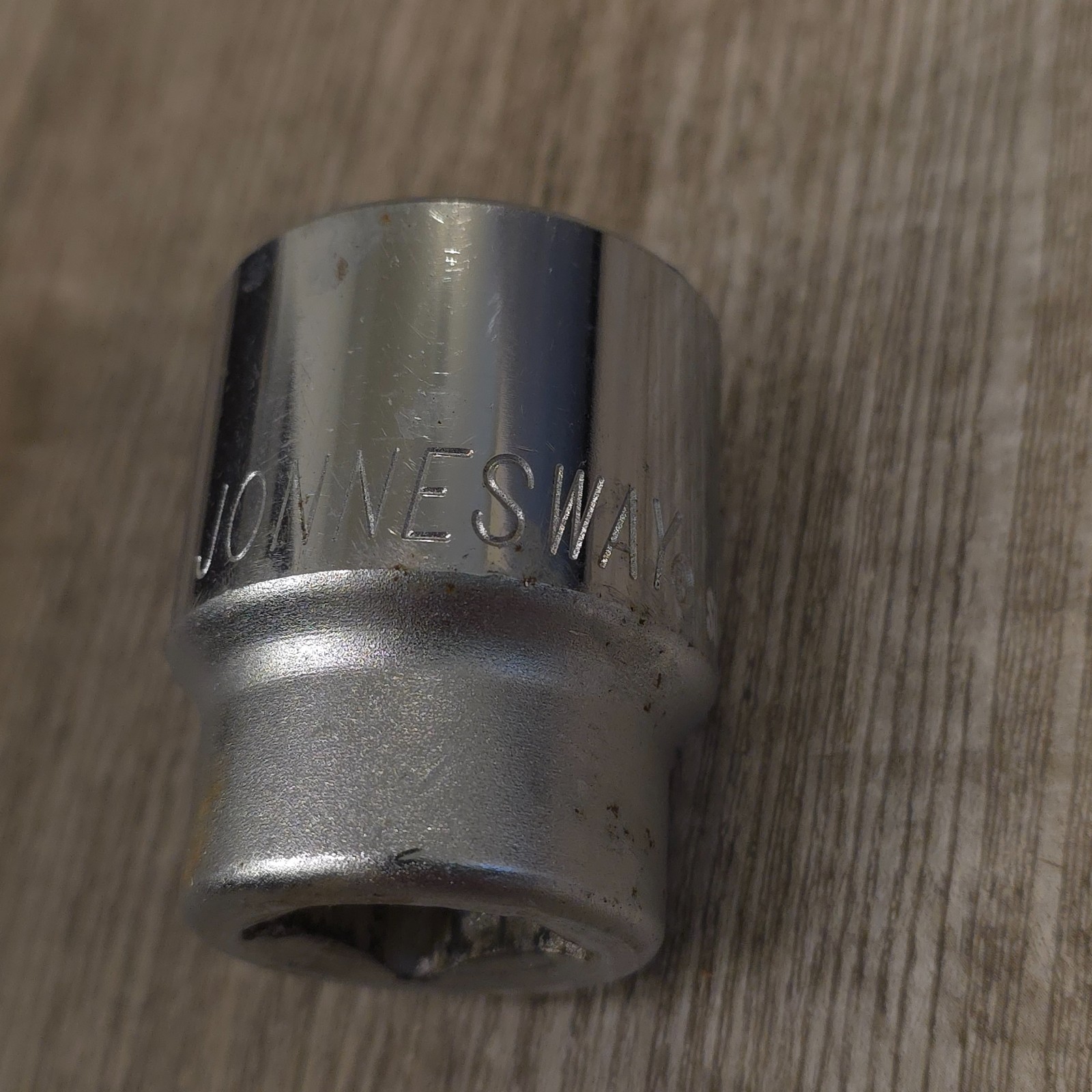 Jonnesway Tools S04H6433 3/4″ Drive 1-5/16” Shallow Well Socket 12 Point CR-V
