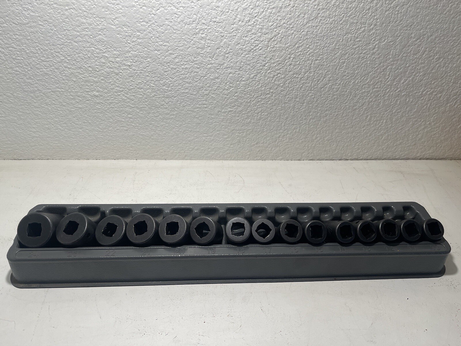 Snap on 15 Pcs 1/2 Drive Shallow Impact Socket Set, 10mm, to 24mm.