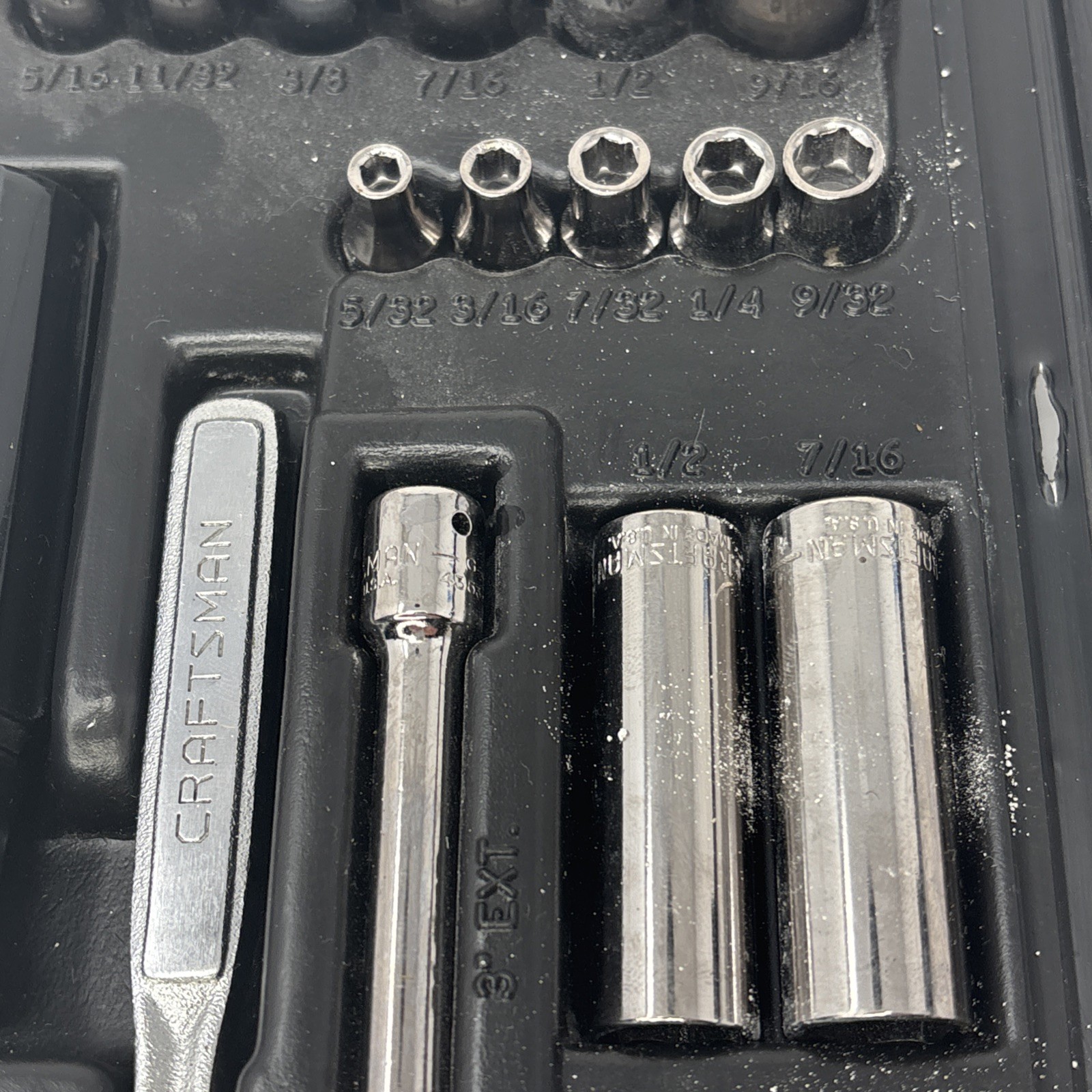 Craftsman 19pc 1/4″ Drive 6pt Socket Set with Plastic Case 9- 34800