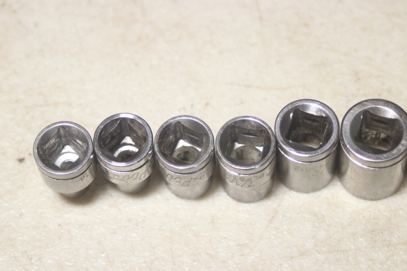 Blue Point BLPS 3/8 Inch Drive 6 Point Socket Set 1/4 To 1 Inch 13 Pieces