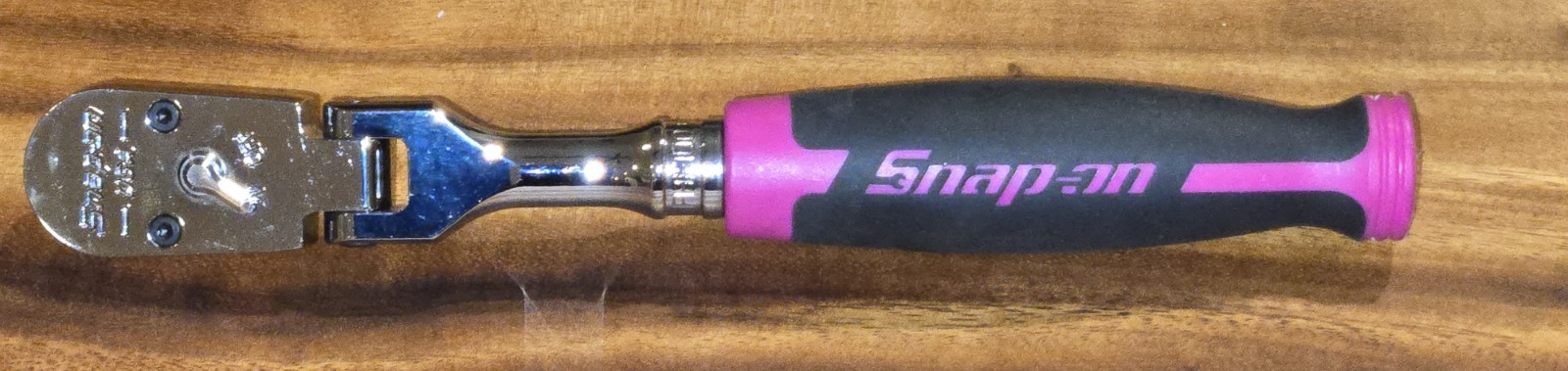 NEW Snap-On Cynergy PINK 3/8″ Dr 100 Tooth Soft Grip Flex Ratchet FHF100EP