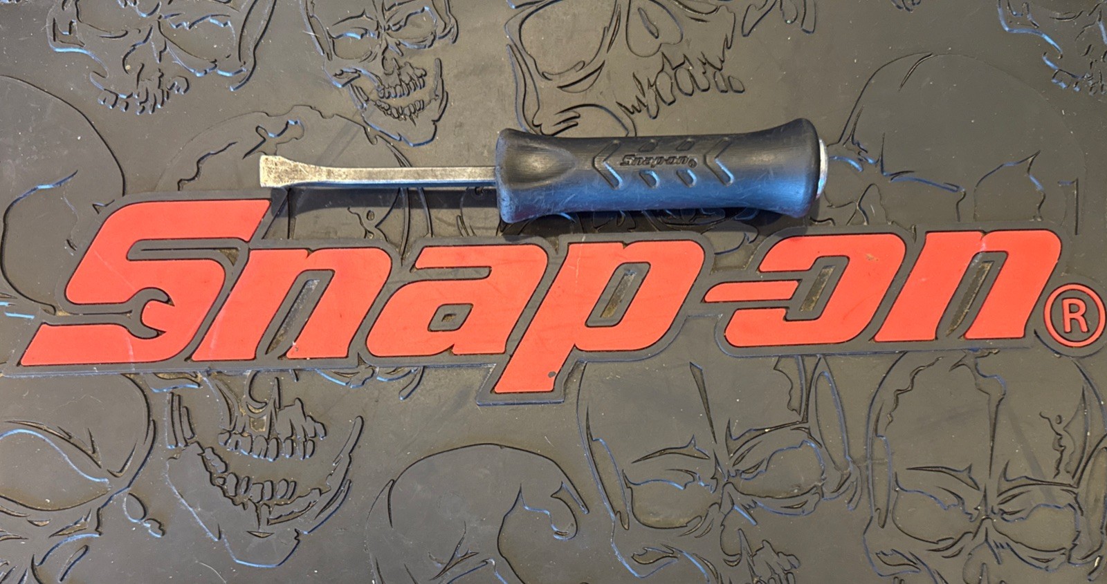 Snap On Tools SPBS8A BLACK 8″ Steel Angled Striking Prybar Industrial Finish