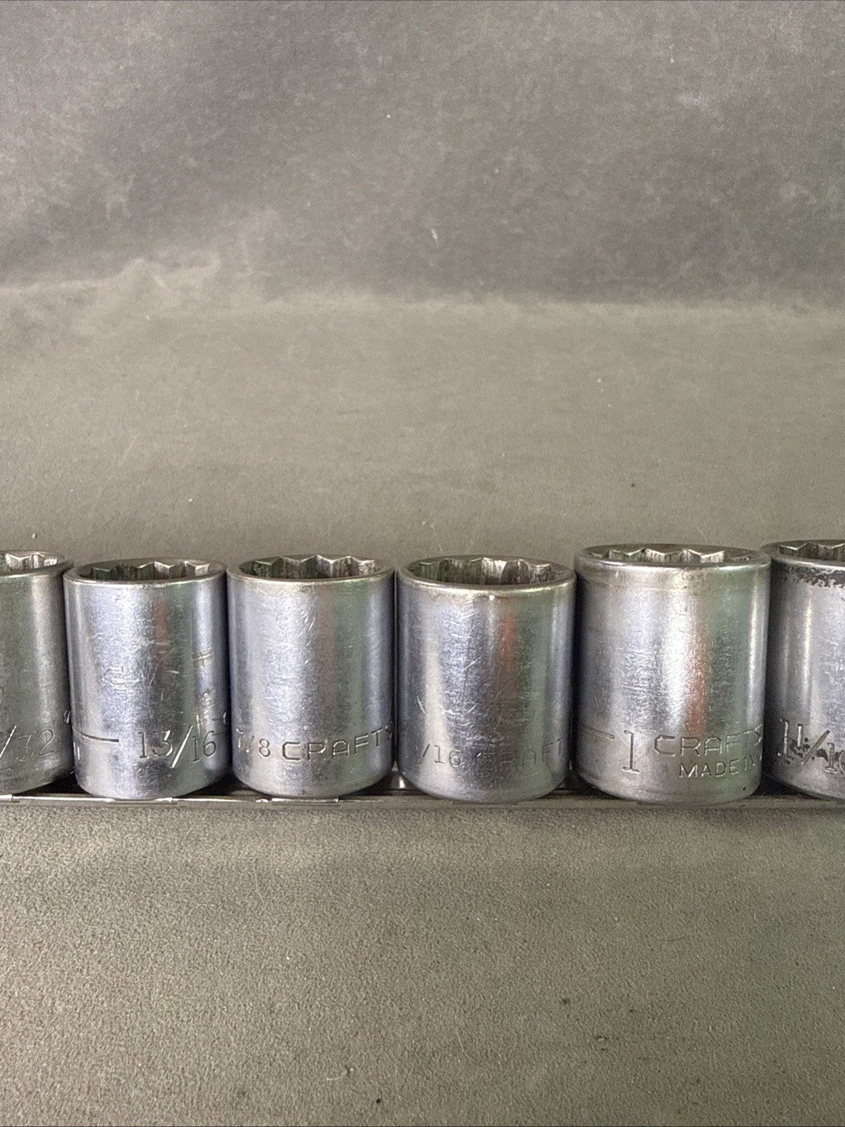Craftsman USA 14-Piece 14 Piece Drive Socket Set with Socket Holder