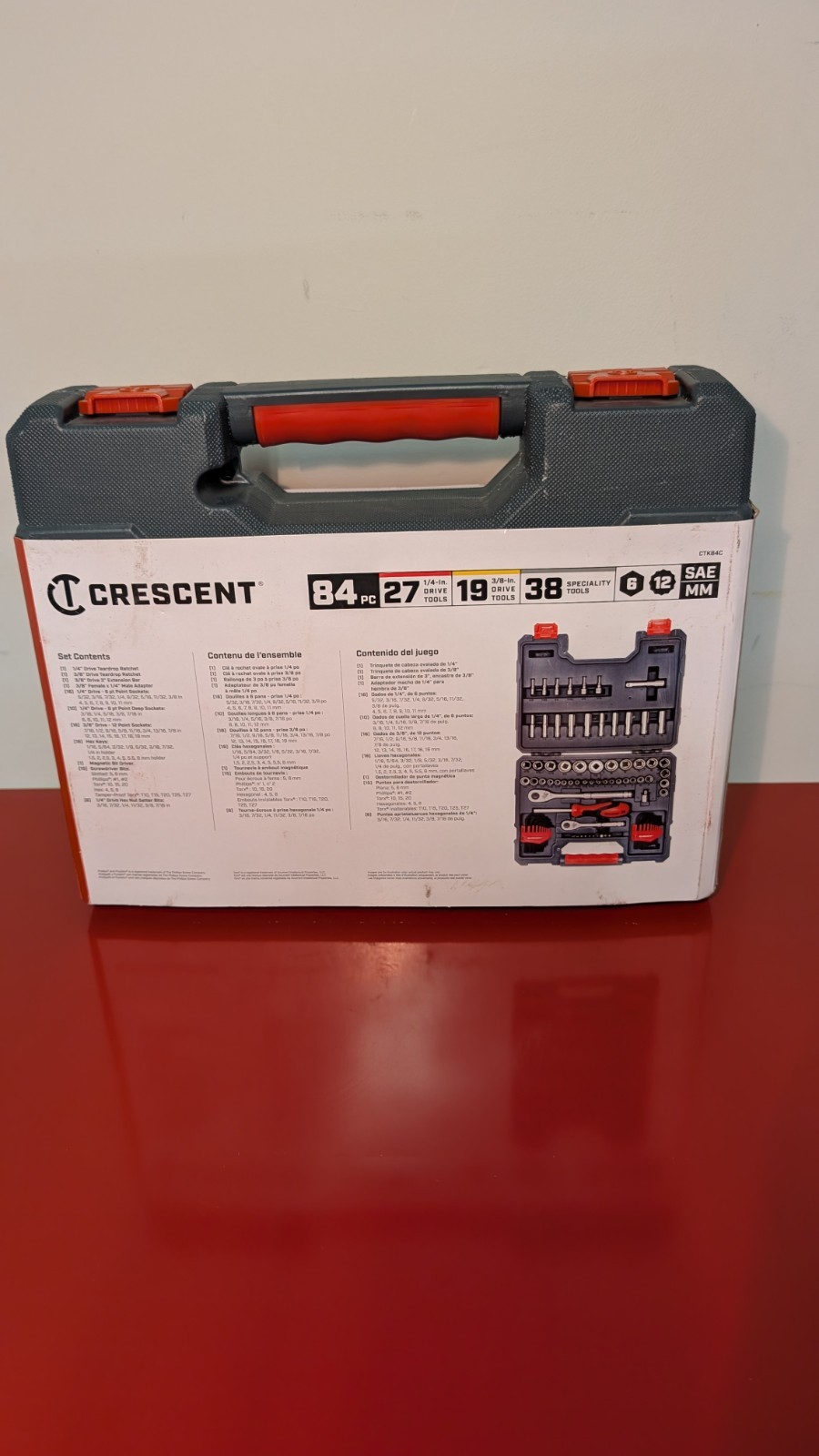Crescent 1/4 and 3/8 in. drive SAE/Metric 6 and 12 Point Socket Wrench Set 84 pc