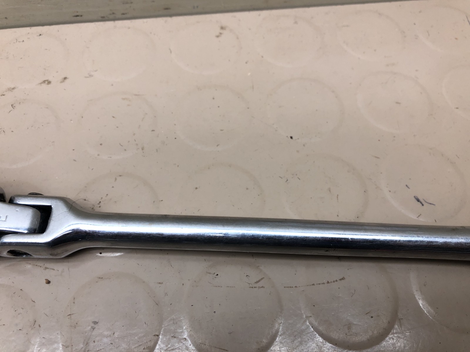 Snap On 3/8″ Drive 11″ Long Flex Head Socket Ratchet Model F731