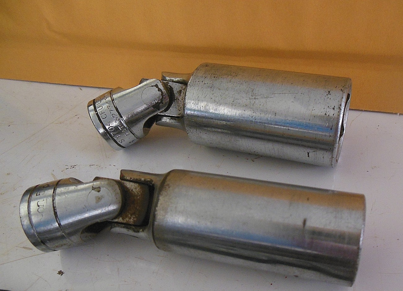 2 SNAP-ON SWIVEL SPARK PLUG SOCKETS-S9706AFU 5/8″ & S9704CFU 13/16″ 3/8″ Drive