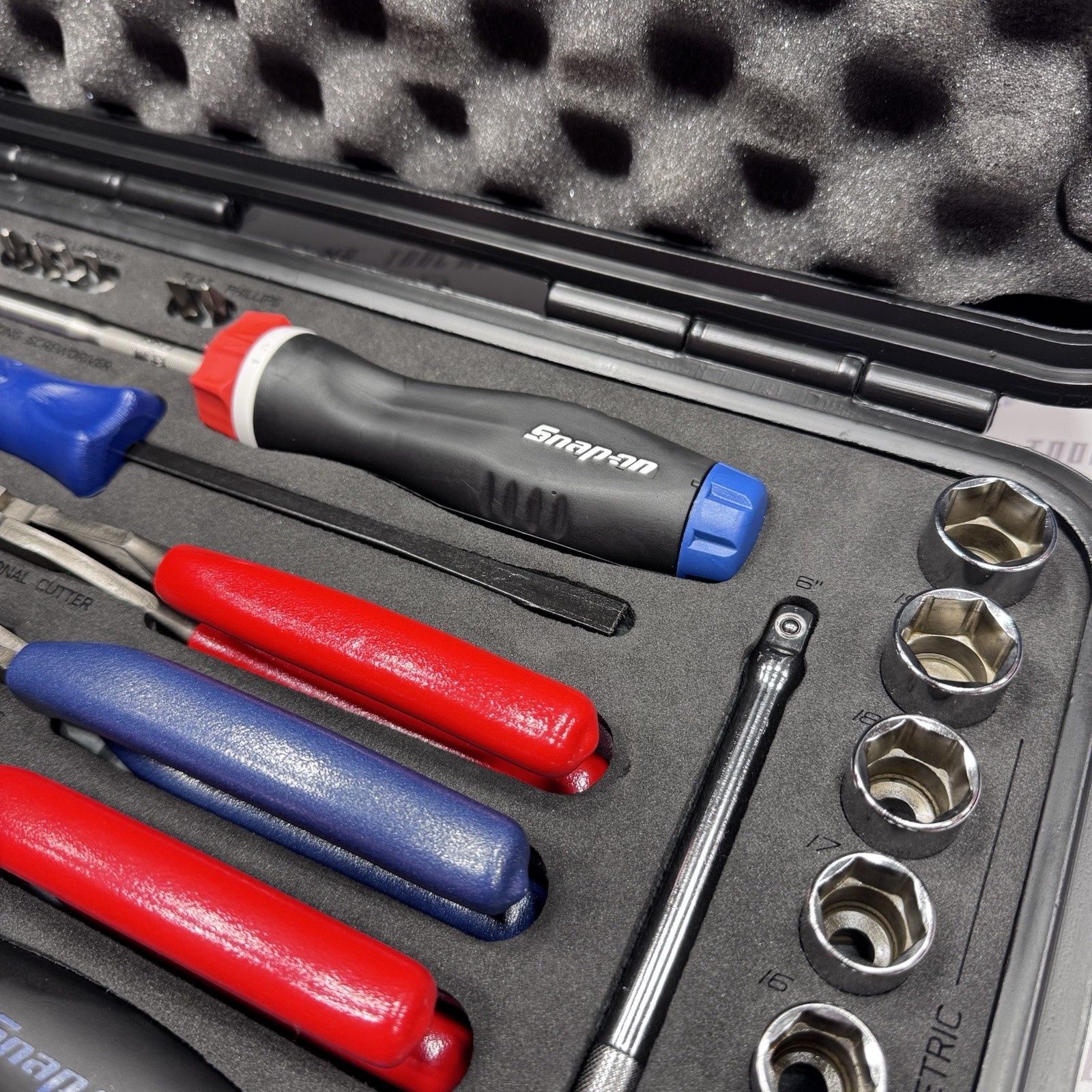 Snap-on Tools NEW LIMITED RED WHITE BLUE 33pc 3/8″ Drive Service Set 233FSMBFRWB