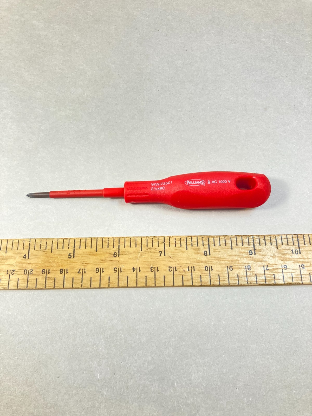 Williams Screwdriver 2 1/2 x #0 Phillips Insulated 1000V #WW173501 Germany