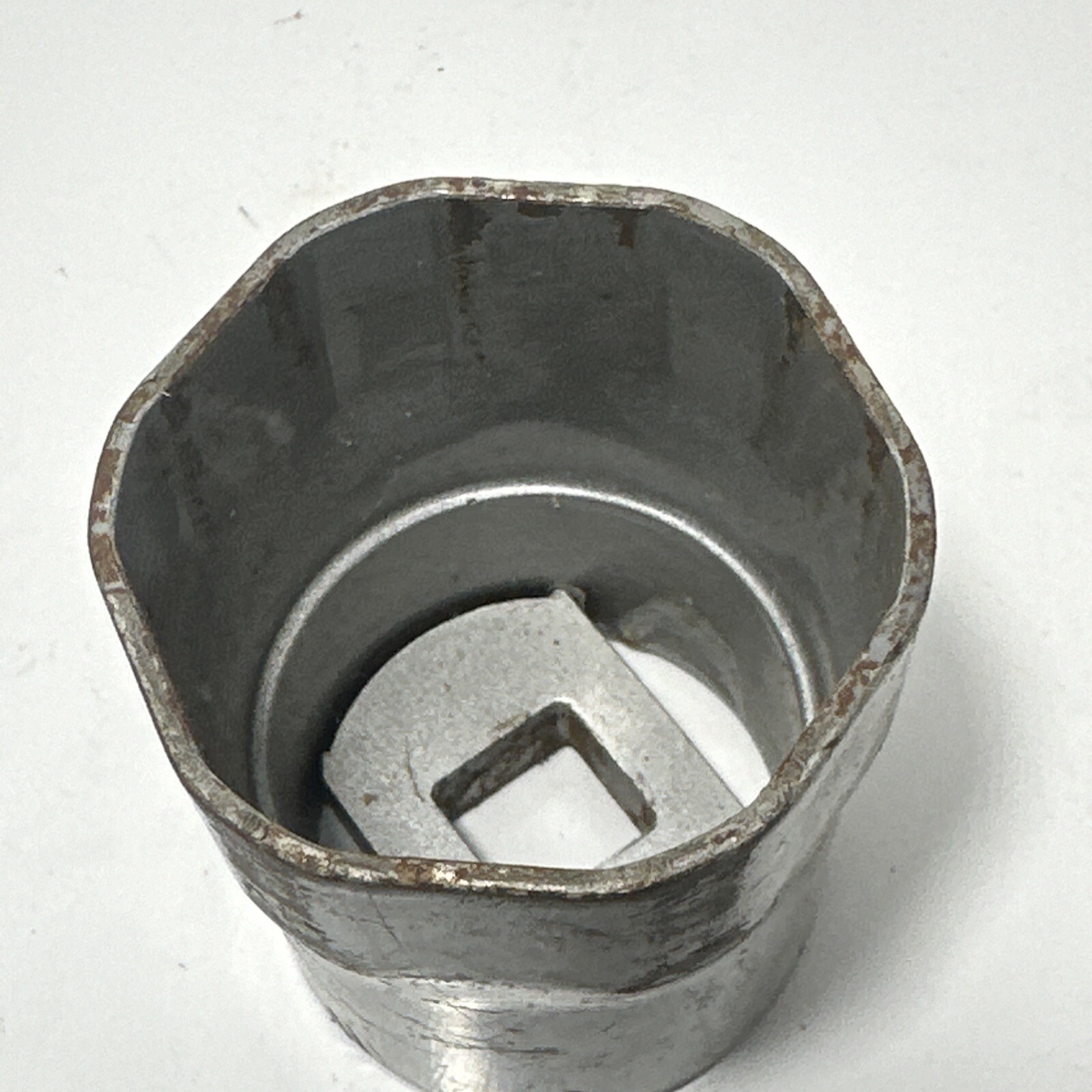 OTC 795 2- 1/2″ – 3/4″ Drive Axle Nut Socket Silver GUC