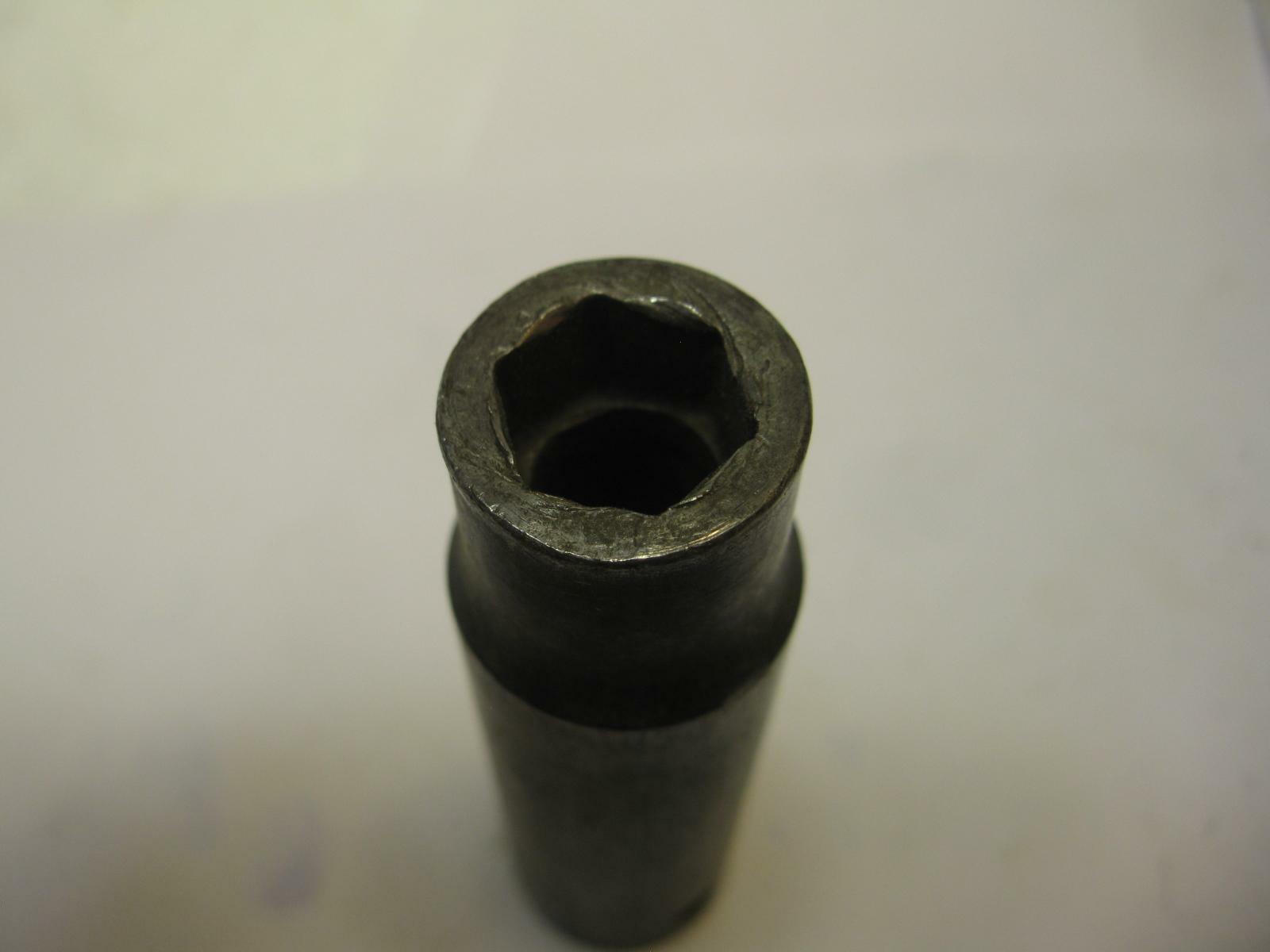 Snap-on tools USA 1/2″ drive 1/2 SAE 6 point Deep Impact Socket SIM160