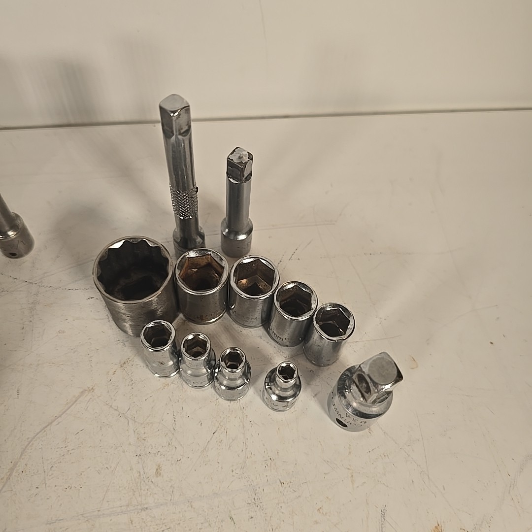 Mostly Craftsman Socket Lot Of 32Pcs. Various Sizes & 1/4 3/8 1/2Drive Sizes USA