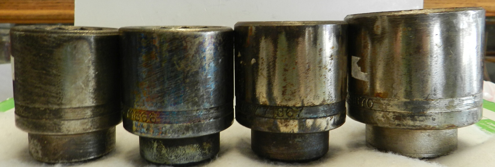 TRW 71870 2 In, 71867 1 3/4 In , 71866 1 11/16 In , 71864 1 9/16 In 4 Sockets