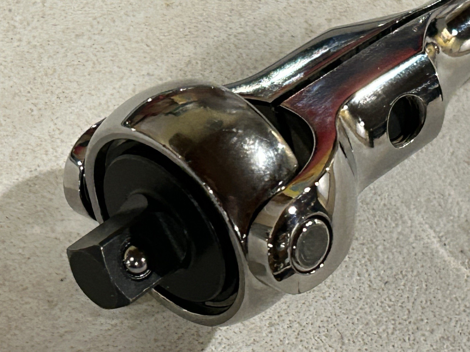NEW Snap-on™ 3/8″ drive 13″ long Red Soft Grip Round Swivel Head Ratchet FHNF100