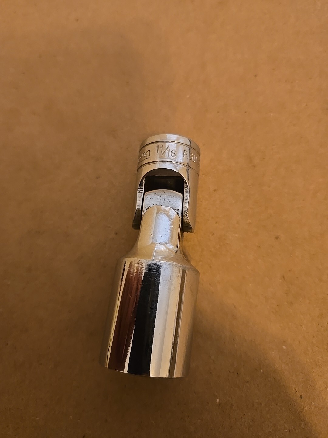 Snap On 3/8″ Drive 11/16″ 6PT SAE Deep Chrome Universal Swivel Socket FSU22