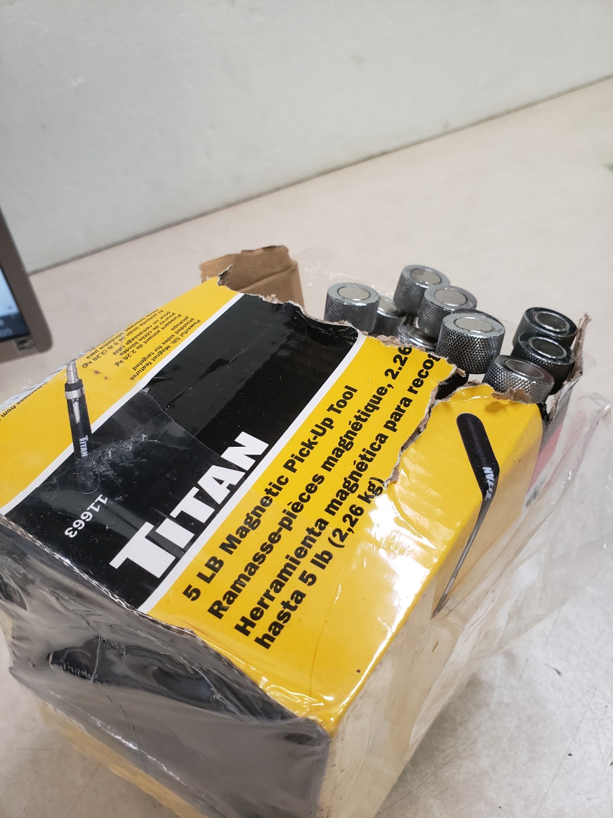 Lot of 19 – Titan 116630 5lb Telescoping Magnetic Pickup Tool | Up to 33 Inches