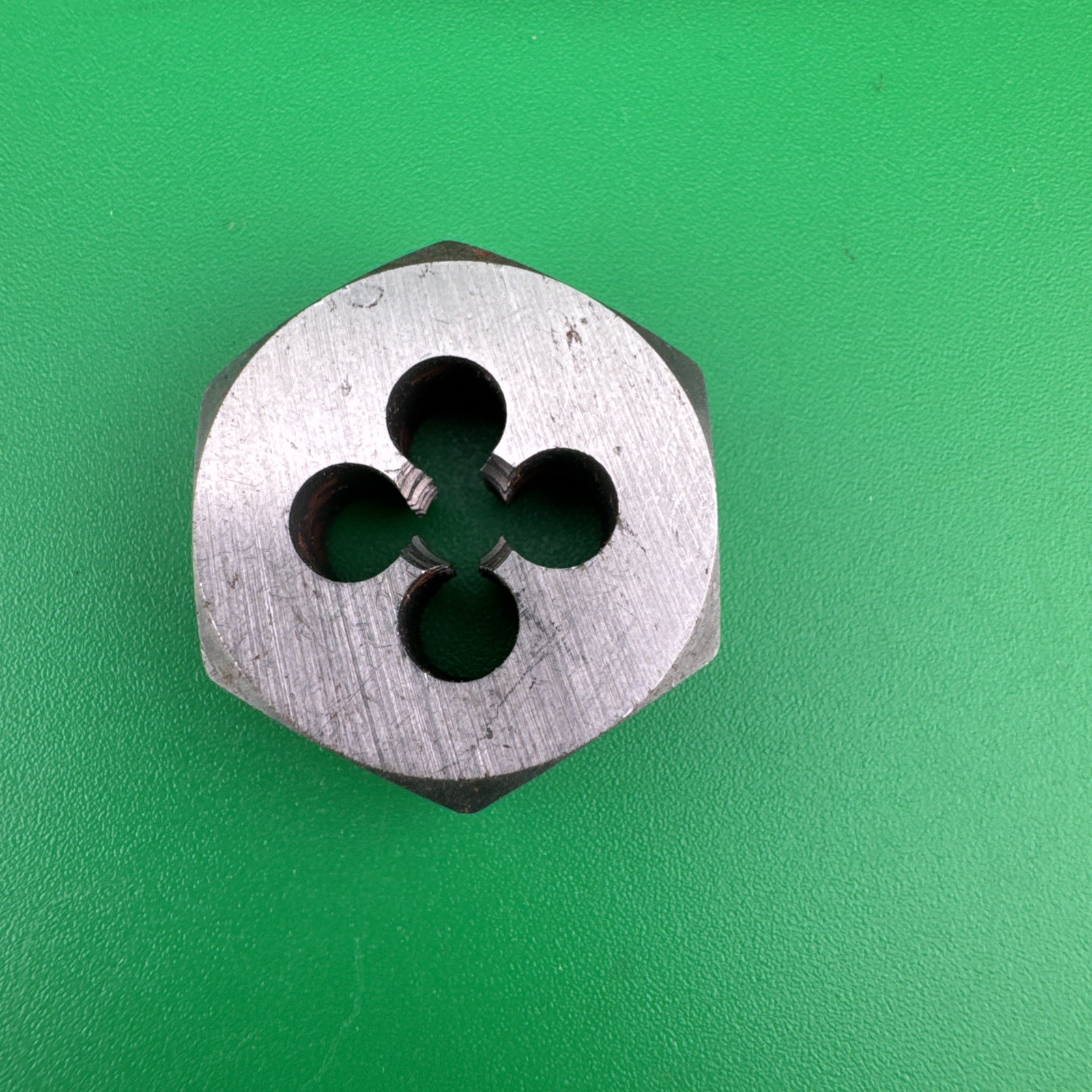 Mac Tools 6641DIA Metric Hexagonal Die M11-1.50 – 1″ Shank