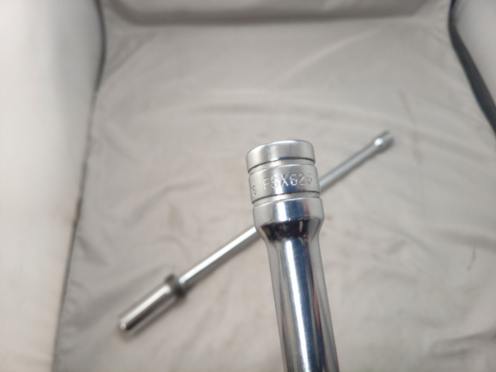 2 Snap-On Spark Plug Socket on Swivel Mounts FSX 1220 & 626 5/8″ & 13/16″