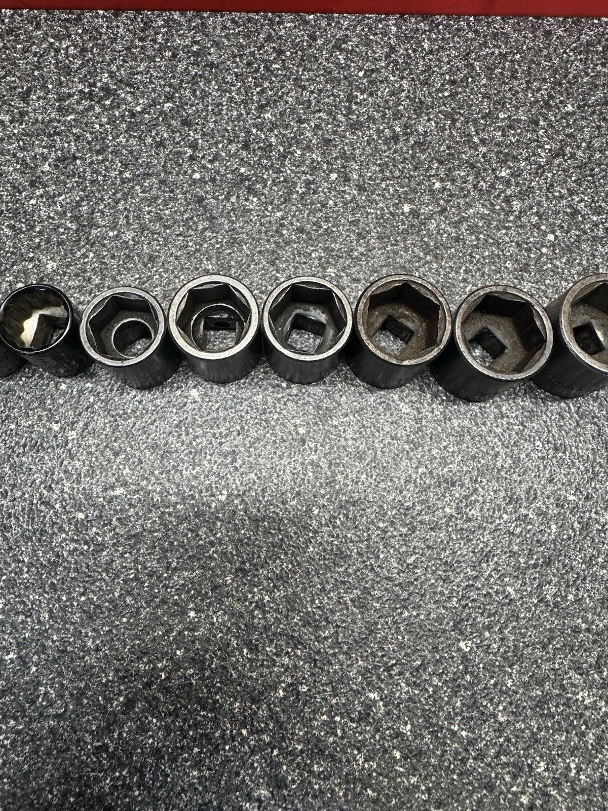 MATCO 3/8” Dr. 6 Pt. Metric, Shallow Impact Socket Set 14 pcs. 8-22mm READ
