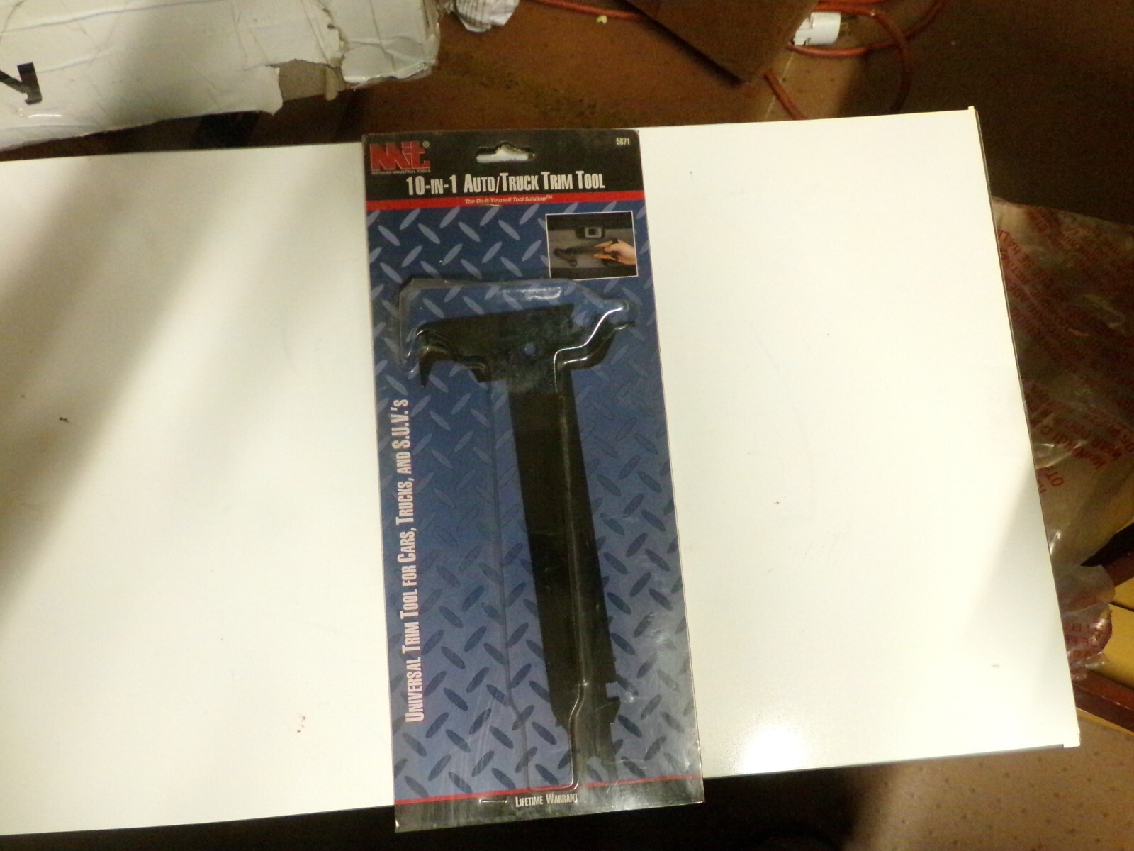 MIT / MICHIGAN INDUSTRIAL TOOL 5871 10-in-1 Auto/Truck Trim Tool